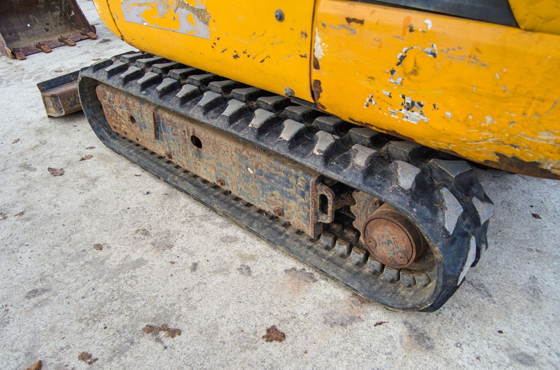 JCB 8016 1.5 tonne rubber tracked mini excavator Year: 2017 S/N: 2072019 Recorded Hours: 1796 blade, - Image 11 of 24