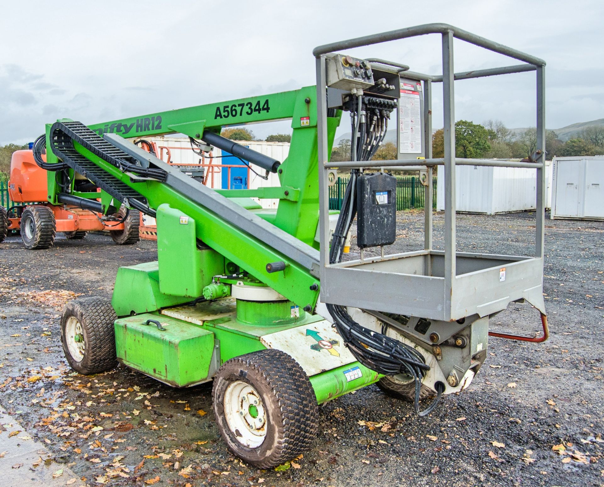 Nifty HR12 diesel/battery articulated boom lift access platform Year: 2011 S/N: 1221665 A567344 - Image 2 of 19