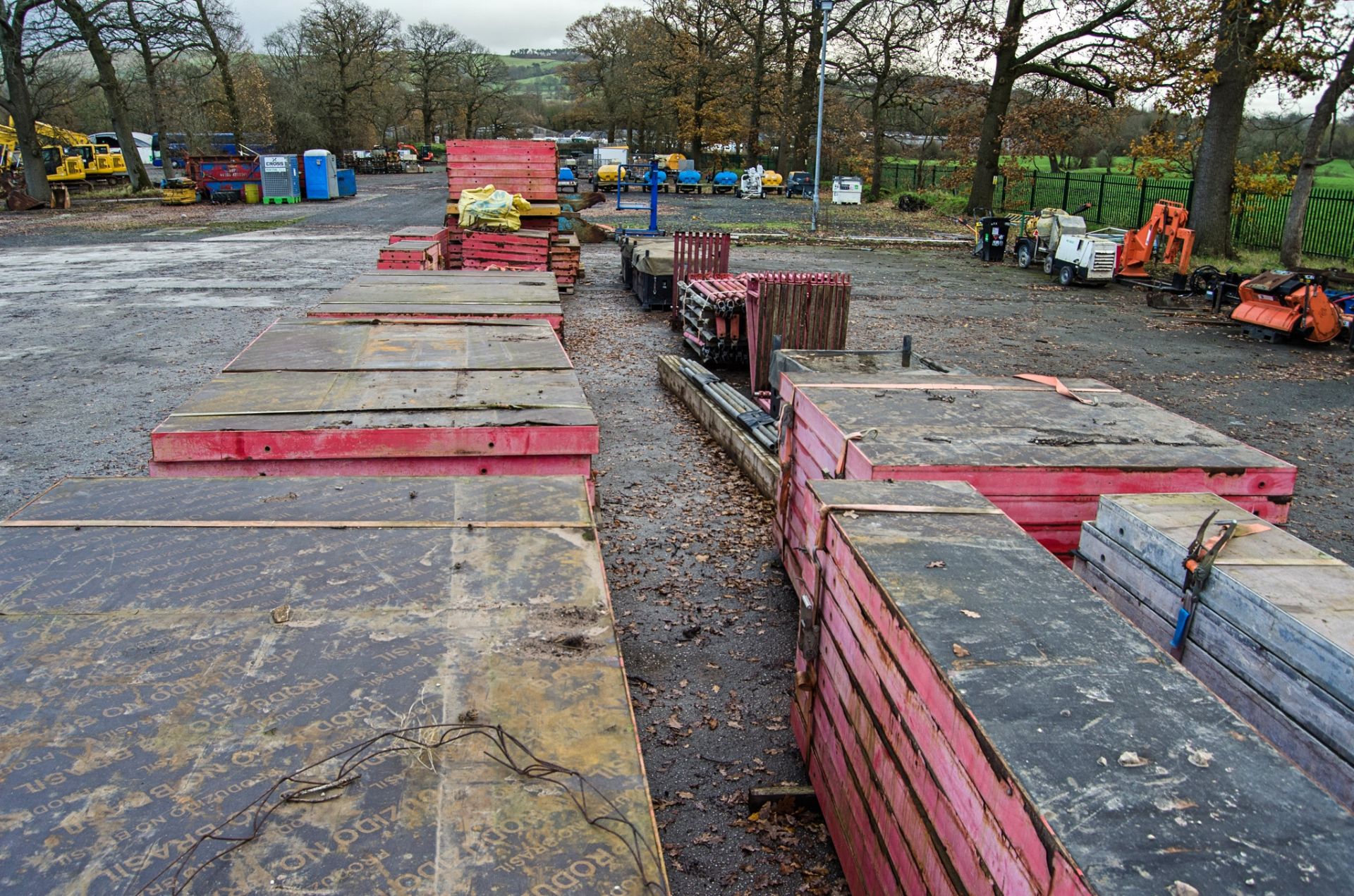 Quantity of 1.8 metre formwork panels & fittings Comprising of: 20 - 3000mm x 1800mm formwork panels - Image 5 of 12