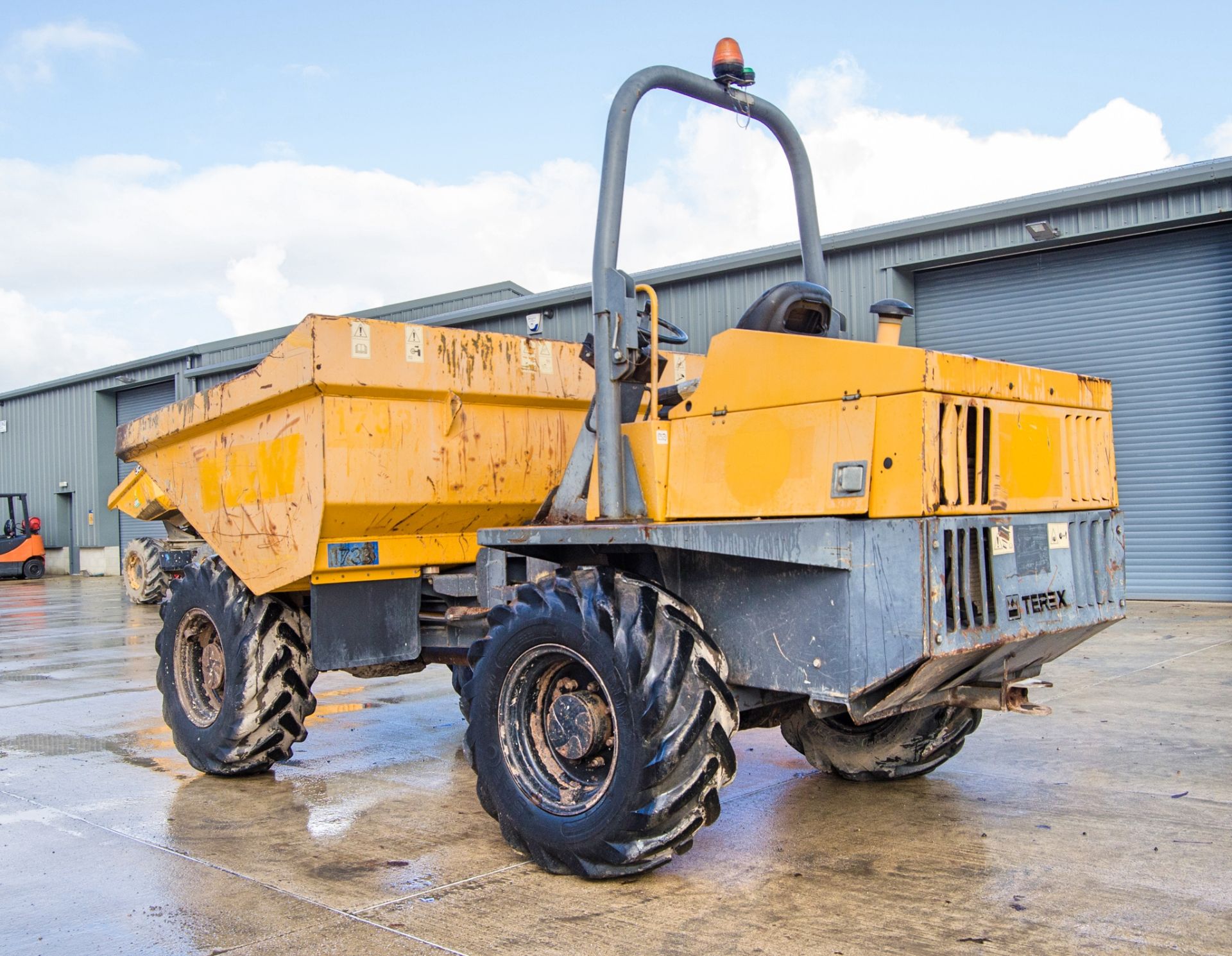 Terex TA6 6 tonne straight skip dumper Year: 2014 S/N: EE1PH4948 Recorded Hours: Not displayed ( - Image 4 of 23