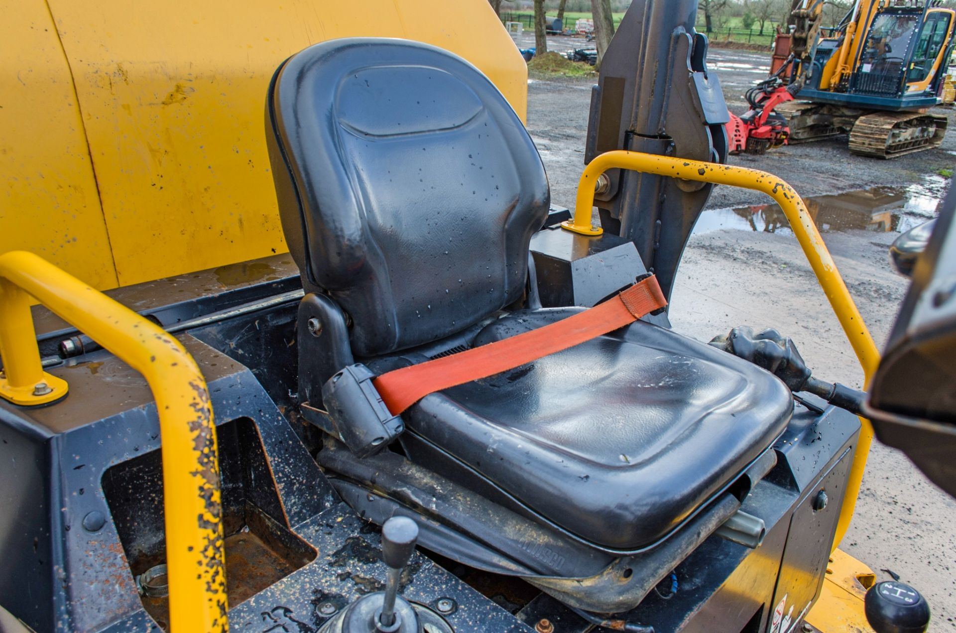 JCB 9 tonne straight skip dumper Year of manufacture: 2018 S/N: 2780314 Recorded Hours: 2000 c/w - Image 16 of 24