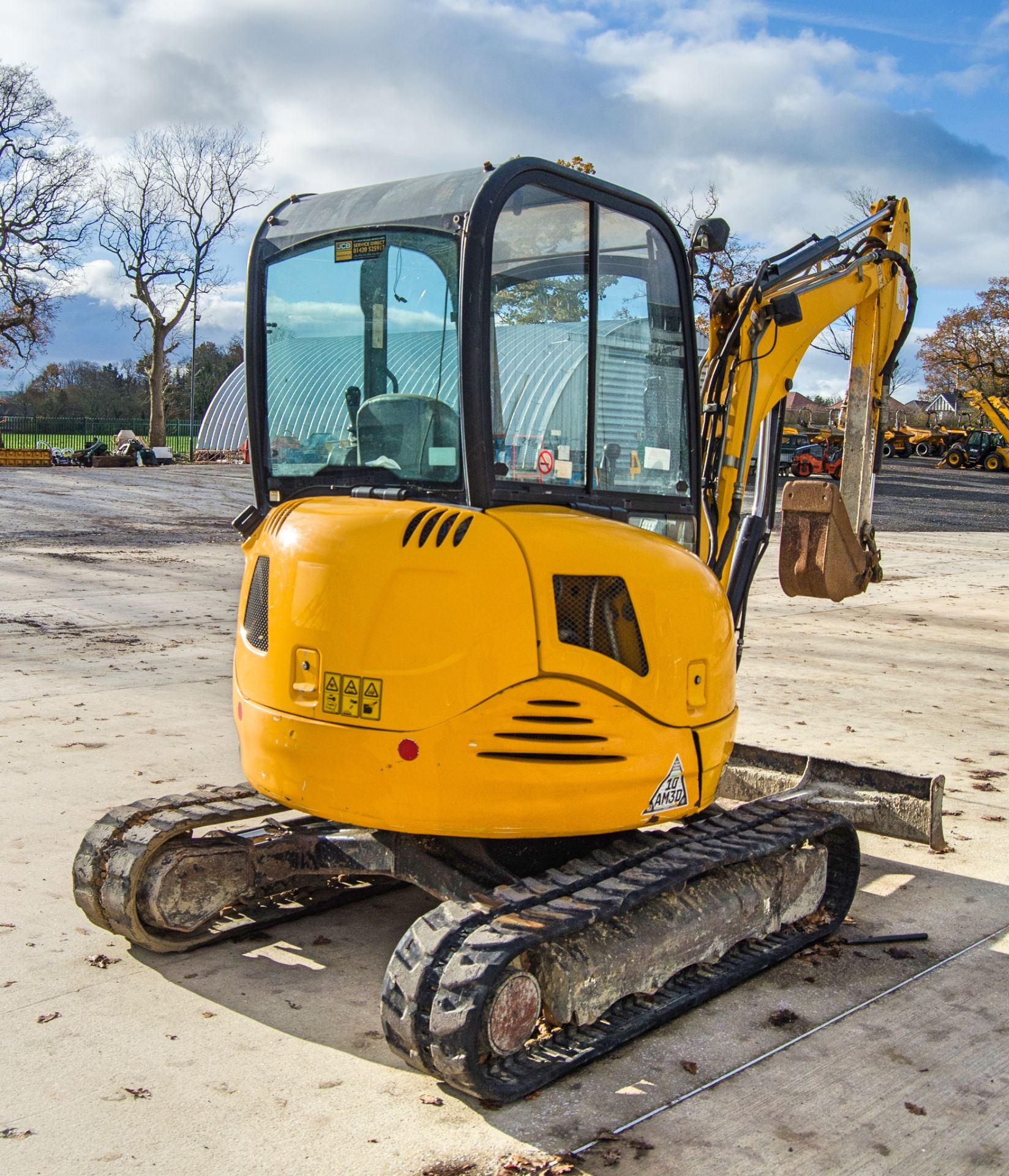 JCB 8030 ZTS 3 tonne rubber tracked mini excavator Year: 2015 S/N: 2432319 Recorded Hours: 3205 - Image 3 of 27