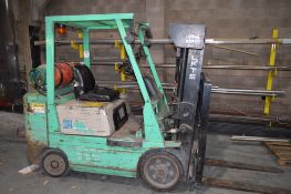 Mitsubishi FGC 25 gas powered fork lift truck Capacity: 2400kg Solid tyres, side shift S/N: AF 82B-