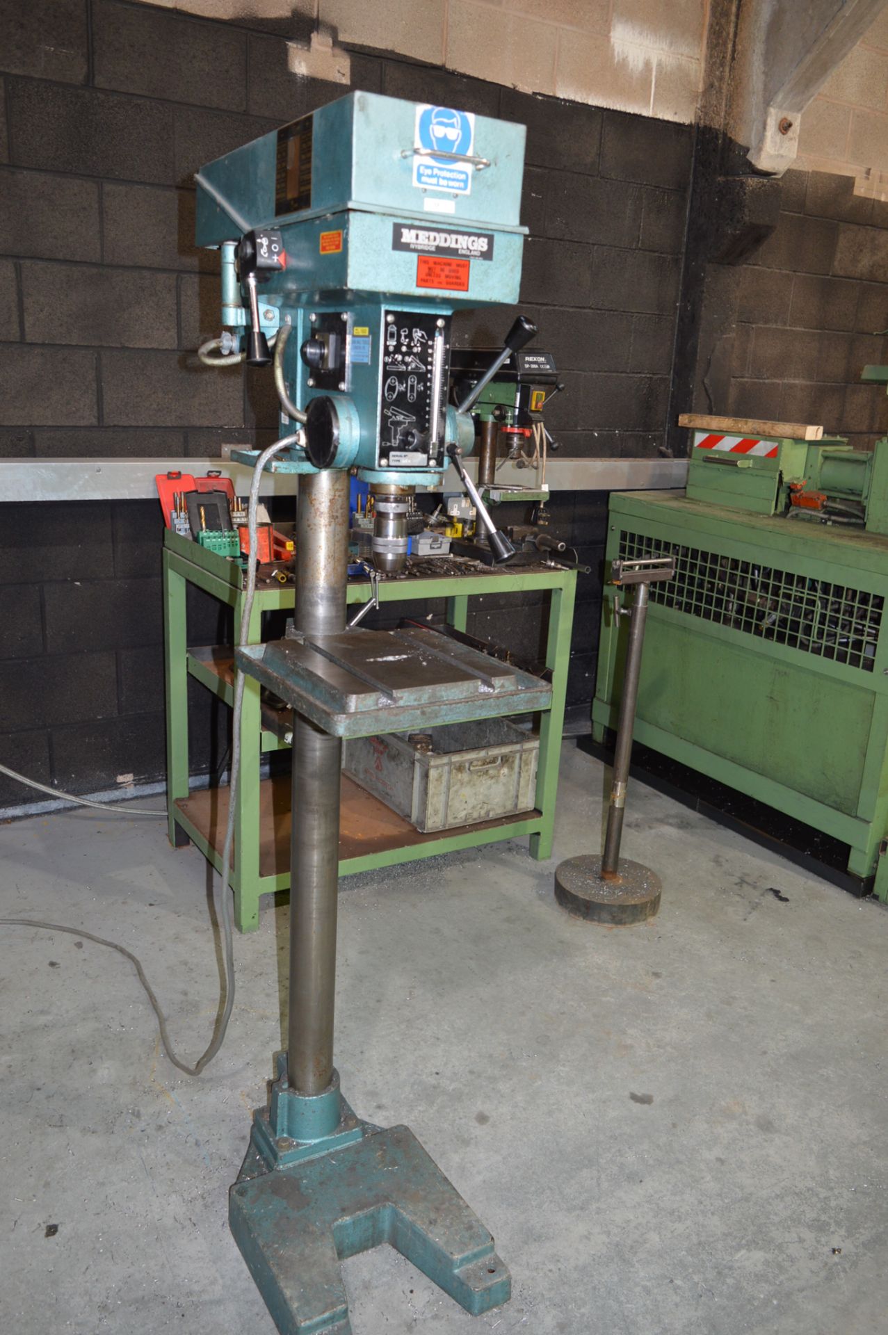 Meddings 400v MF4 pillar drill Speeds: 80-4800 S/N: 023840 c/w slotted rise and fall table - Image 2 of 5