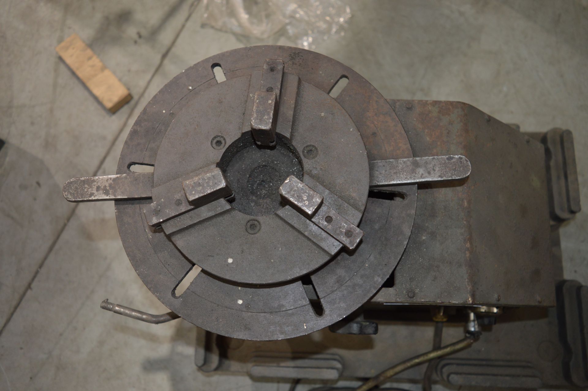 Mac Matsumoto 110v work positioner c/w 3 jaw chuck and foot pedal - Image 4 of 4