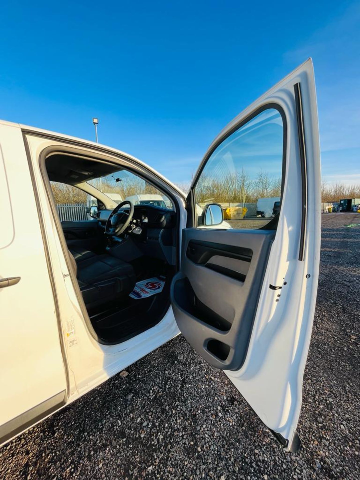 ** ON SALE ** Peugeot Expert S Standard 1.6 BlueHDI 2017 '17 Reg' - ULEZ Compliant - Panel Van - Image 14 of 21