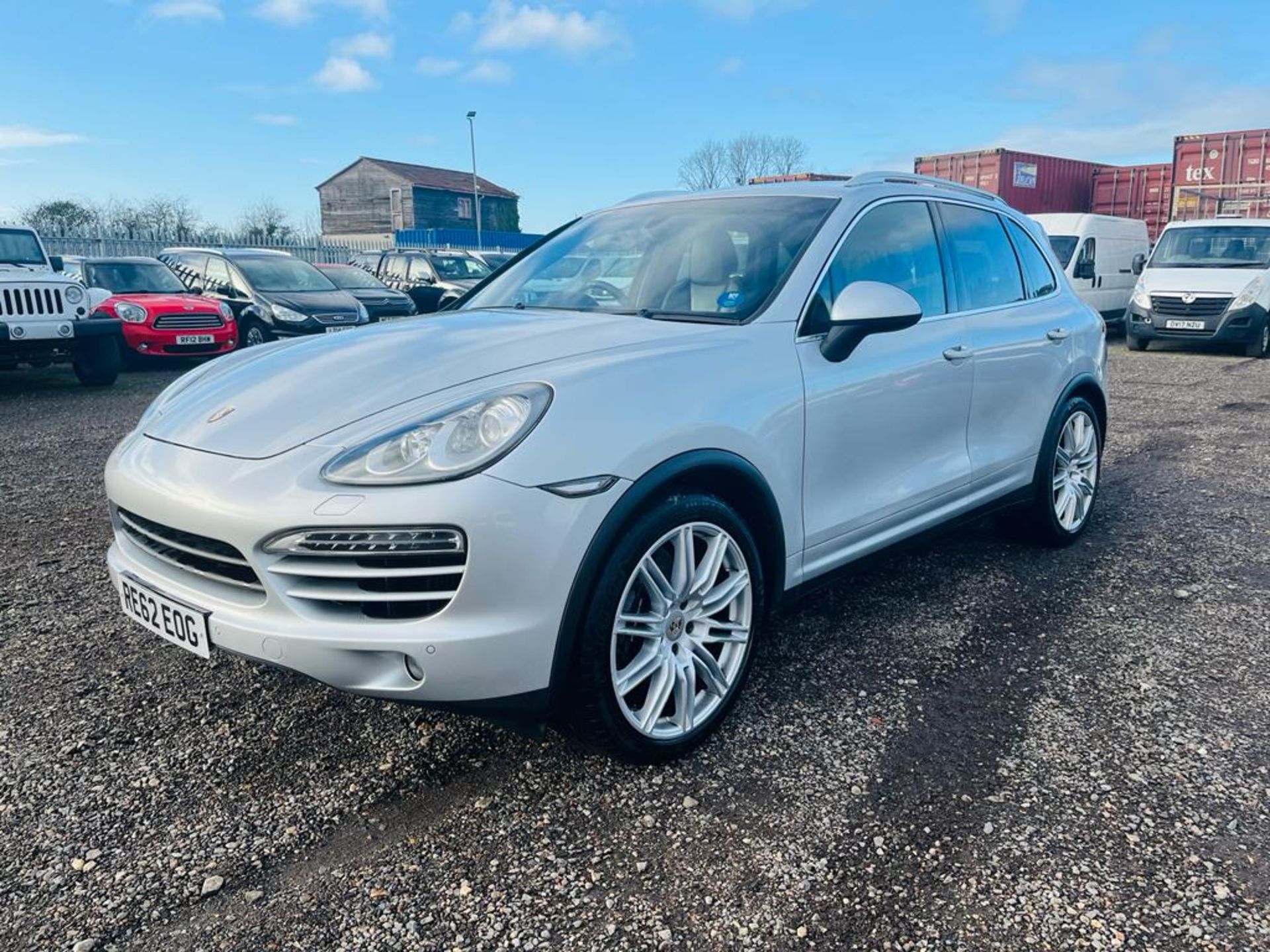 ** ON SALE ** Porsche Cayenne S 3.0 V6 D TipTronic Auto 2012 '62 Reg' Sat Nav- Metallic Silver- SUV - Image 3 of 25