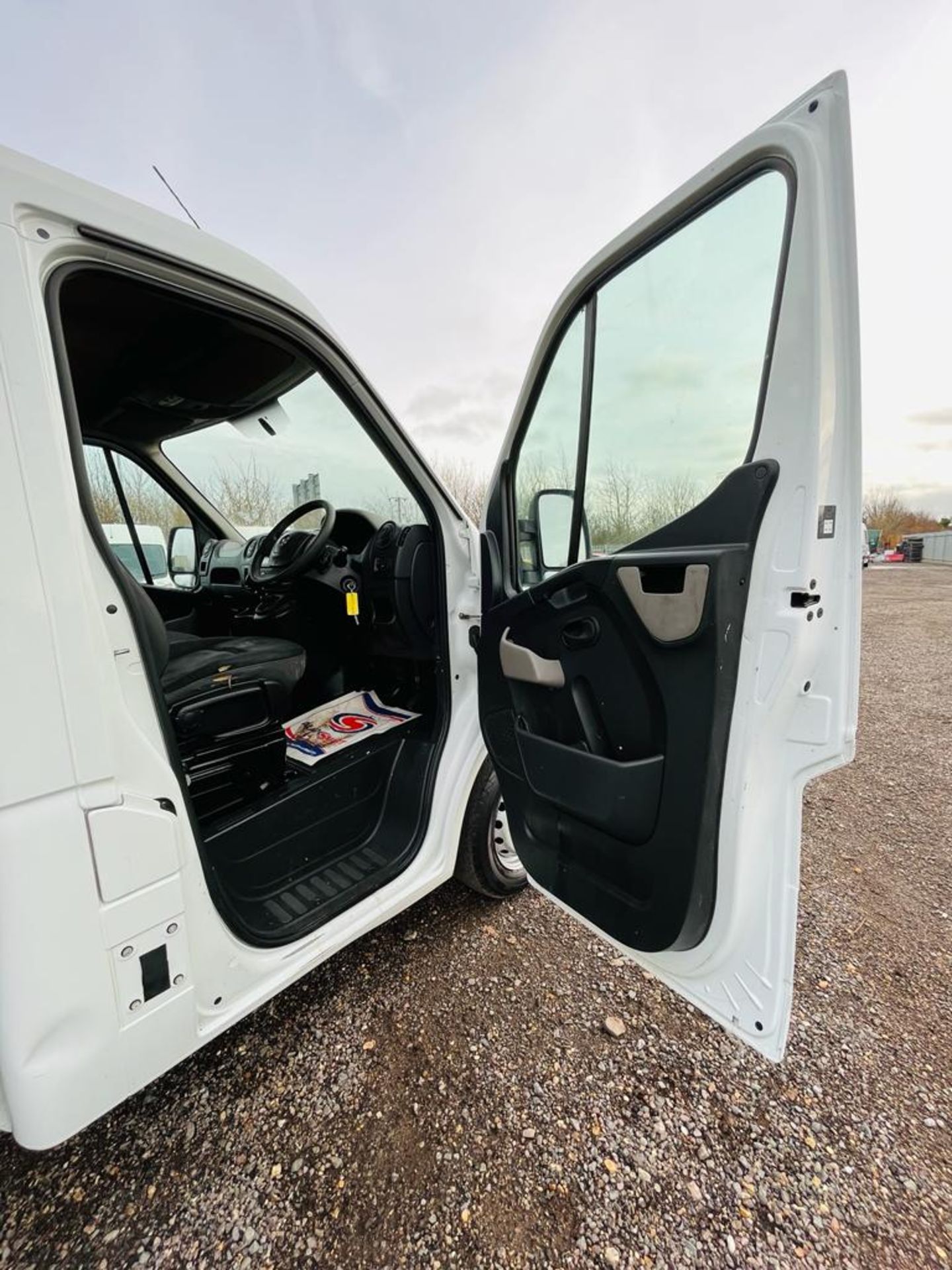 ** ON SALE ** Vauxhall Movano F3500 2.3 CDTI Tipper Body 2017 '17 Reg' - ULEZ Compliant - Image 17 of 24