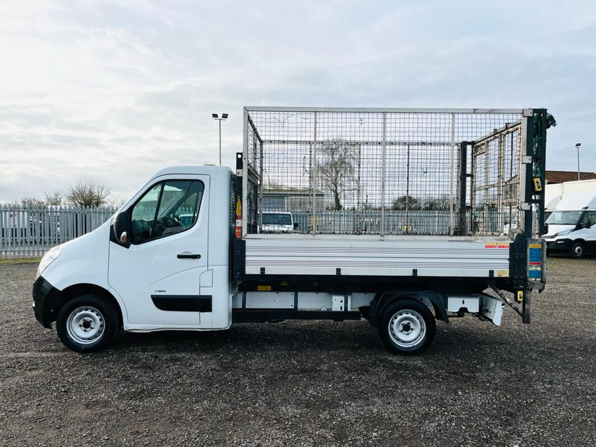 ** ON SALE ** Vauxhall Movano F3500 2.3 CDTI Tipper Body 2017 '17 Reg' - ULEZ Compliant - Image 5 of 24