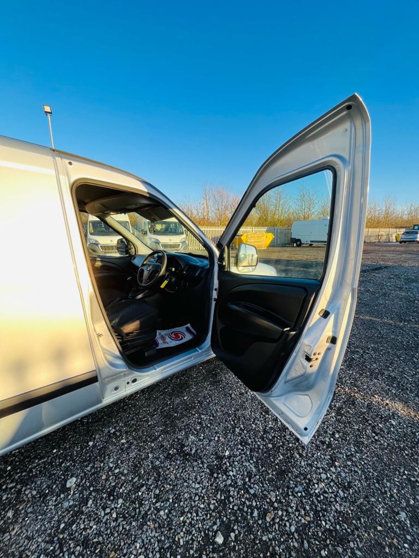 ** ON SALE ** Vauxhall Combo 1.3 CDTI 'Sportive' L1 H1 2015 '15 Reg' - Panel Van - No Vat - Image 14 of 23