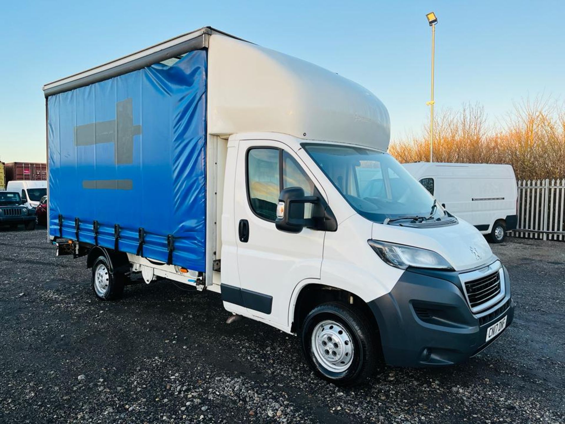 ** ON SALE ** Peugeot Boxer 2.2 HDI L3 Curtainsider Luton 2017 '17 Reg' A/C - ULEZ Compliant