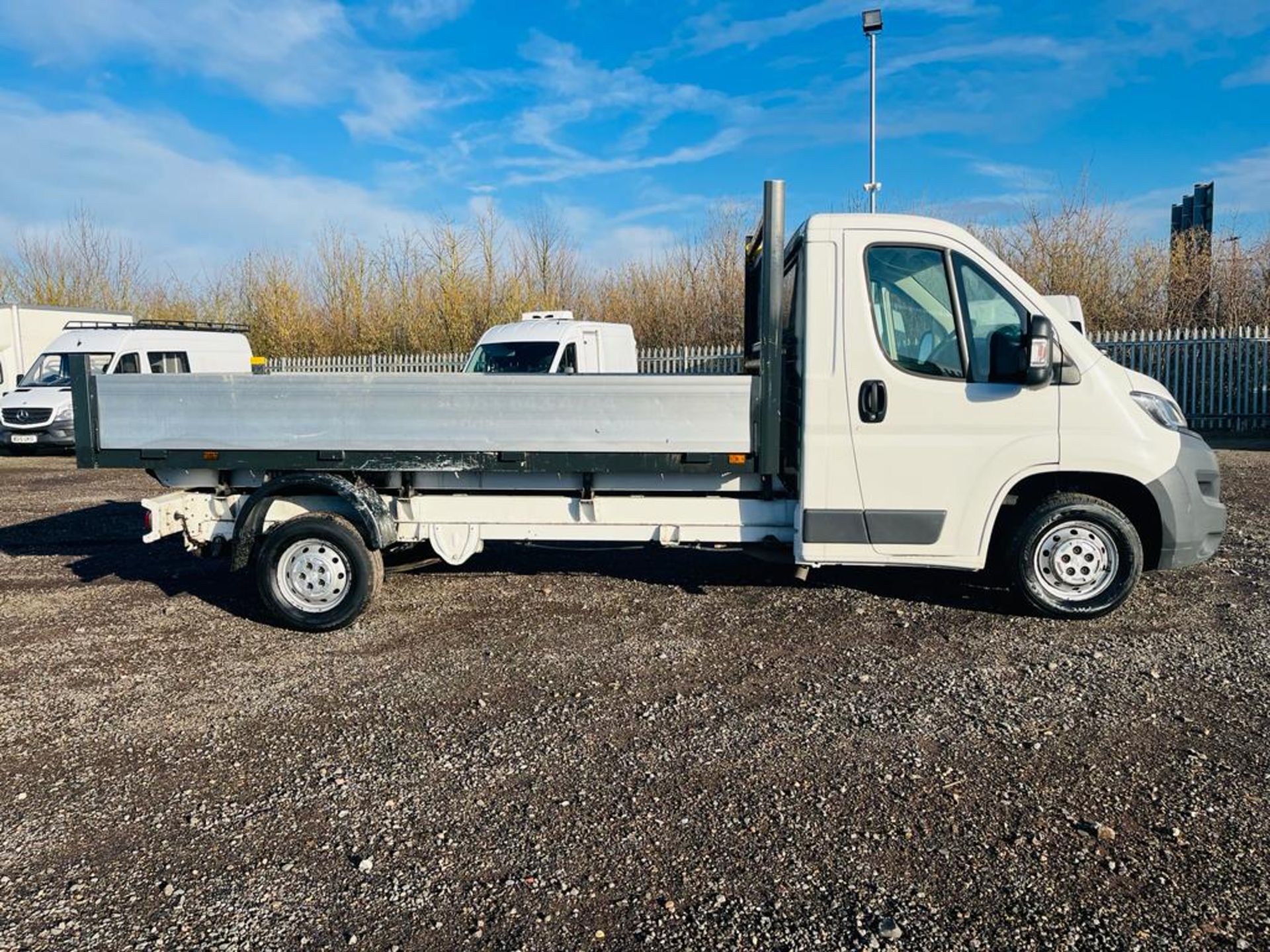 ** ON SALE ** Peugeot Boxer 2.0 BlueHDI 'Built For Business' Alloy Dropside 2018 '68 Reg' - Image 4 of 20