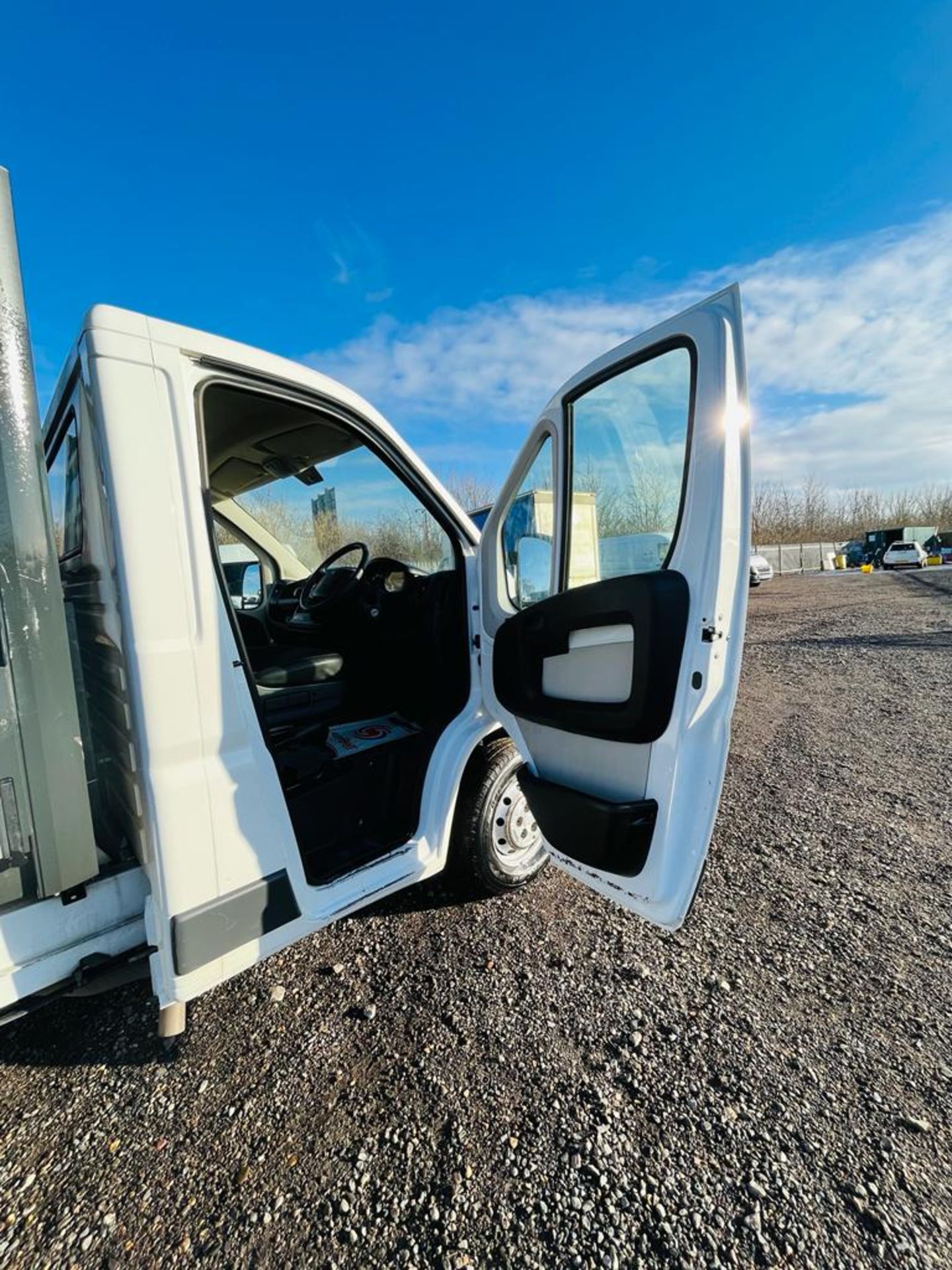 ** ON SALE ** Peugeot Boxer 2.0 BlueHDI 'Built For Business' Alloy Dropside 2018 '68 Reg' - Image 18 of 20