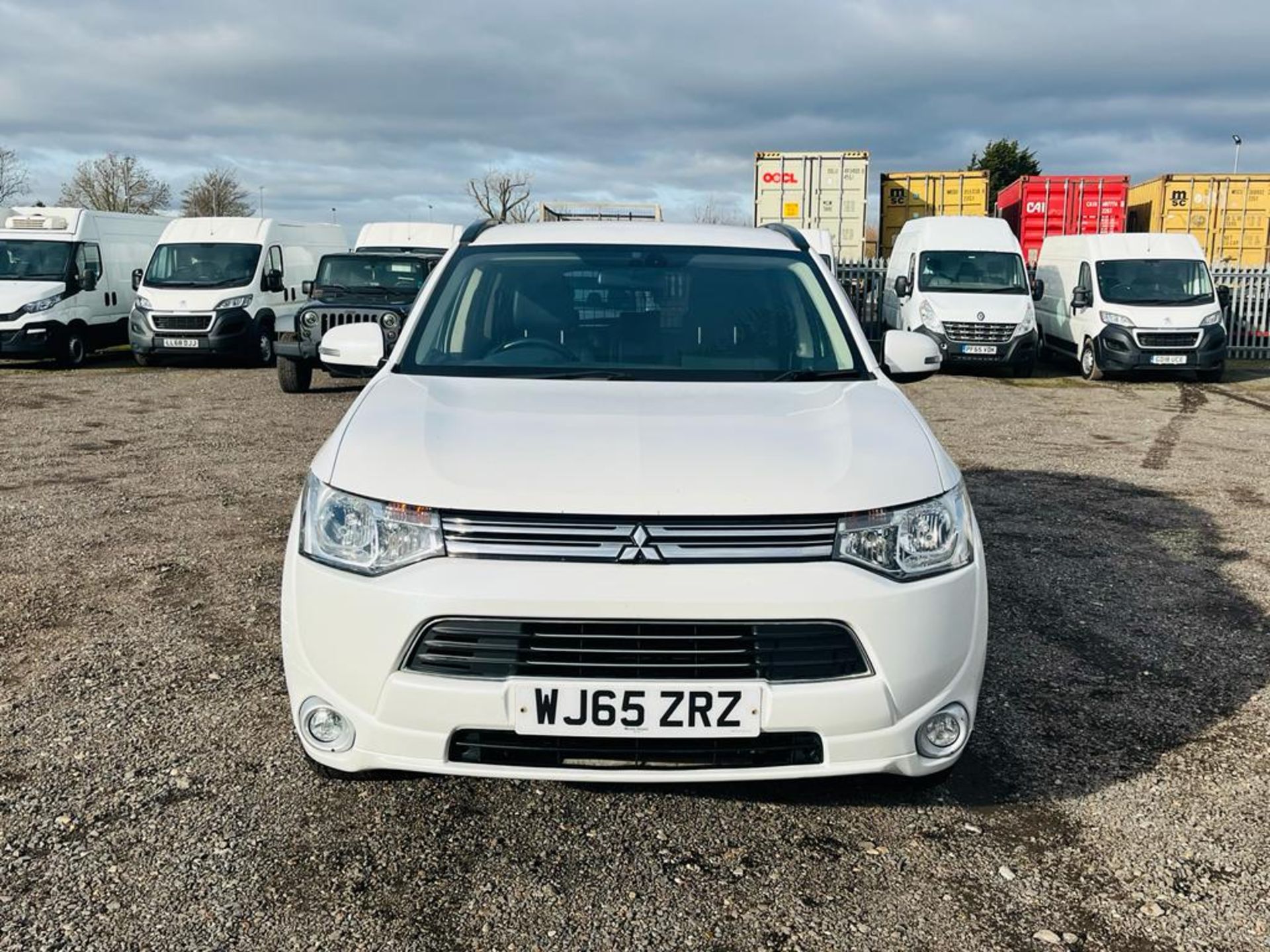 Mitsubishi Outlander PHEV CVT 2.0 TwinMotors 12KWH Battery 2015 '65 Reg' Sat Nav - ULEZ Compliant - Image 2 of 25