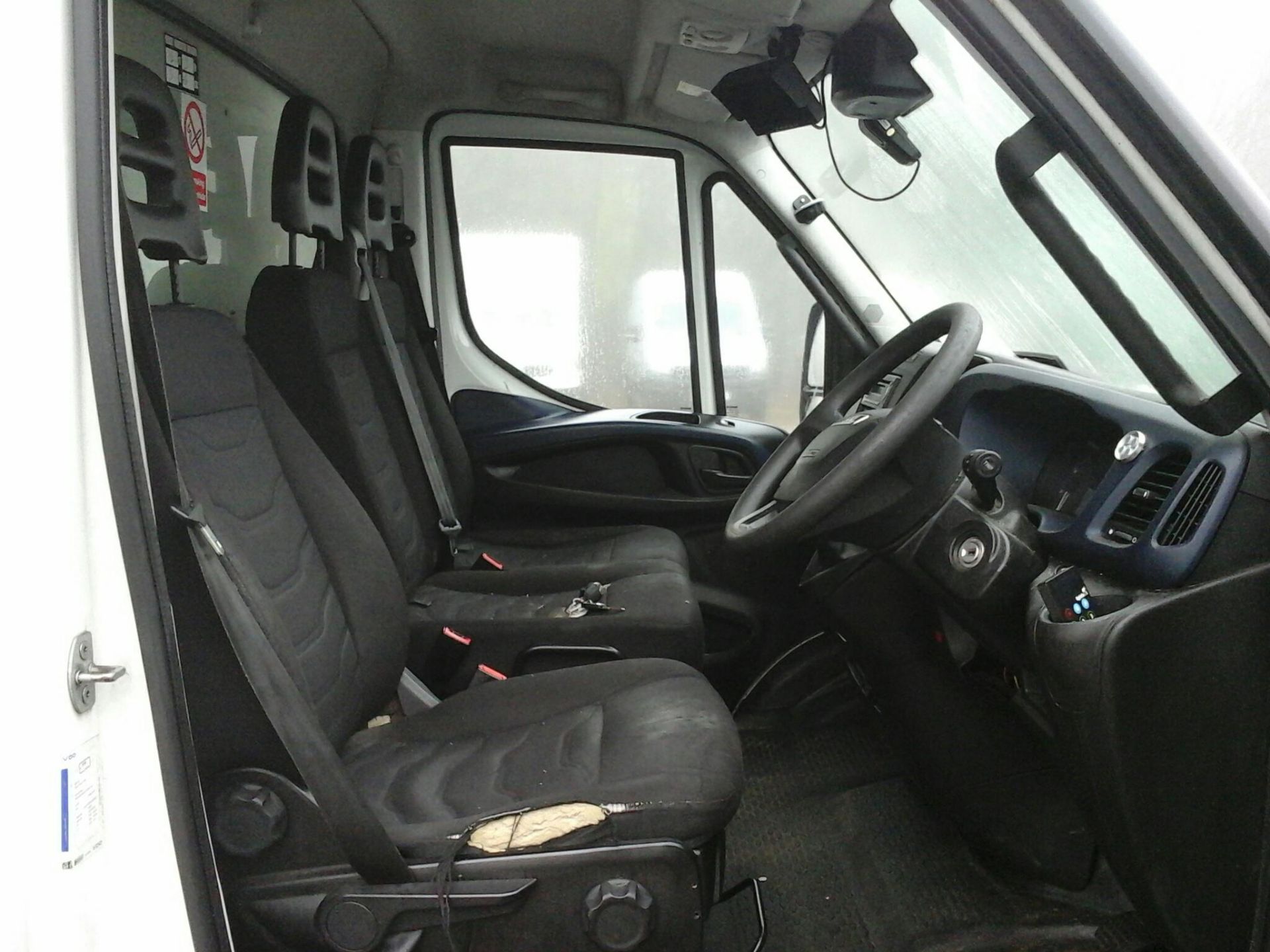 Iveco Daily 3.0 HD GRP BOX L4 70C18 HI-Matic Auto 2018 '68 Reg' - A/C - ULEZ Compliant - Image 5 of 7