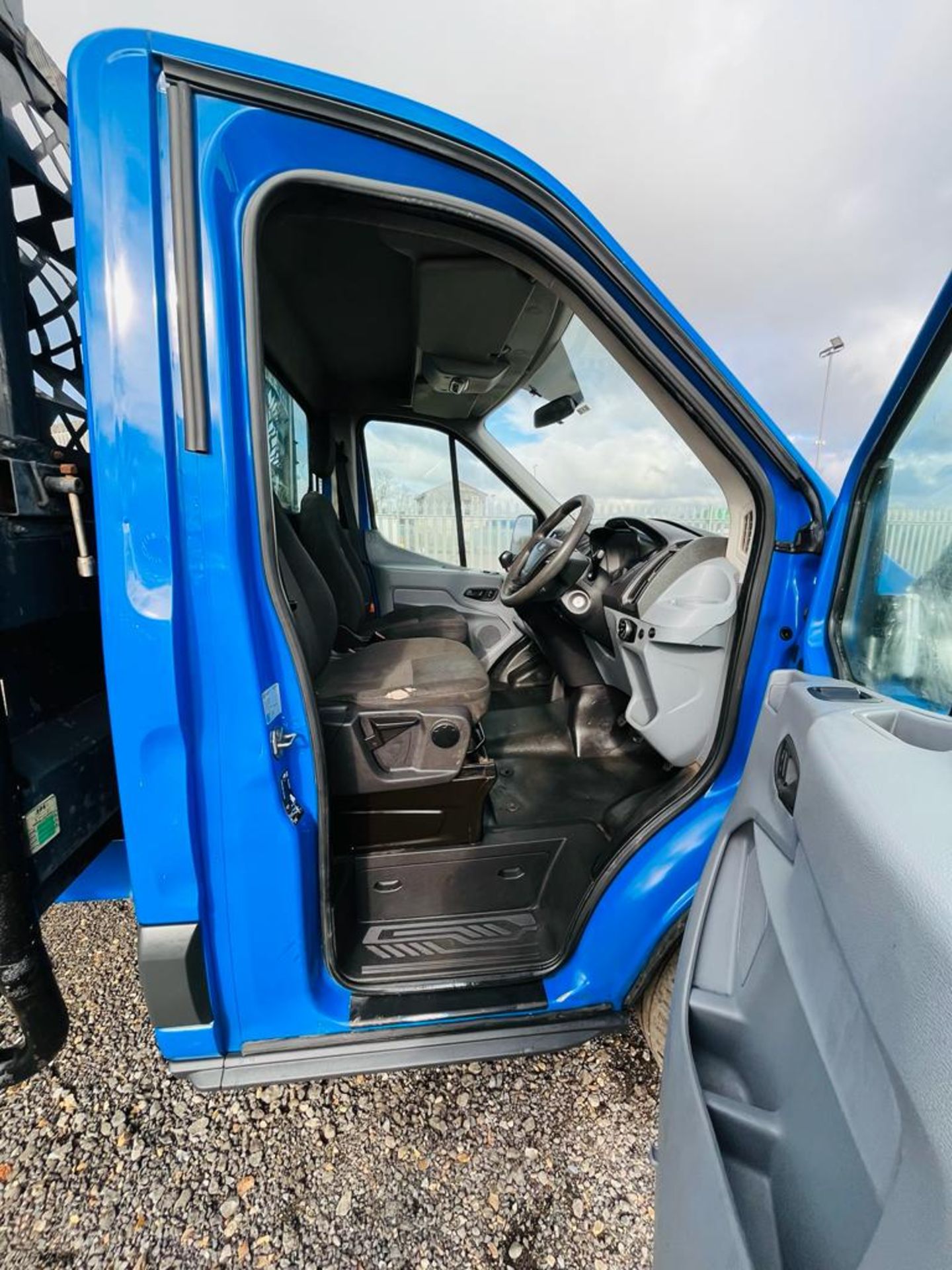 **ON SALE** Ford Transit 2.0 TDCI EcoBlue RWD L4 2018 '18 Reg' Alloy Dropside - ULEZ Compliant - Image 14 of 24