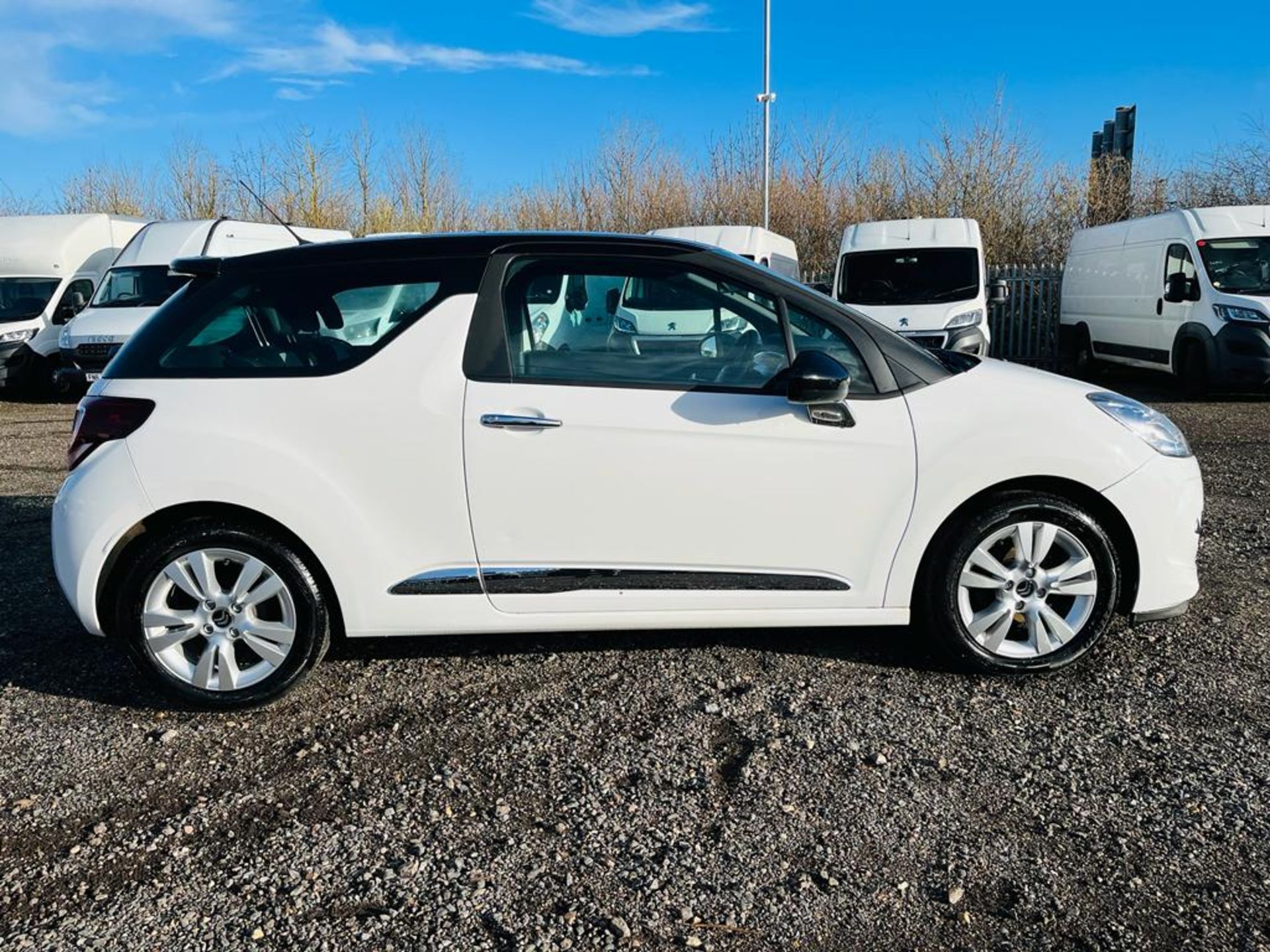 **ON SALE** Citroen DS3 Design + PureTech 1.2 2014 '64 Reg' A/C - ULEZ Compliant - Only 54,402 Miles - Image 4 of 21