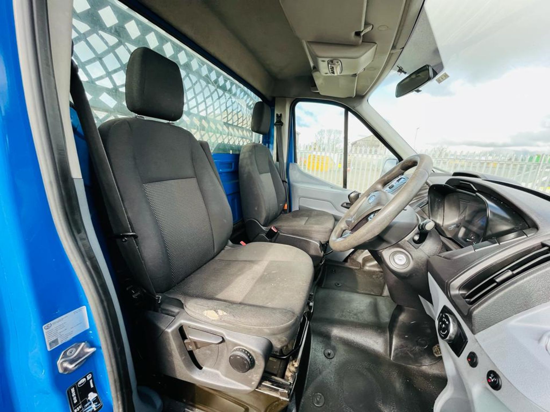 **ON SALE** Ford Transit 2.0 TDCI EcoBlue RWD L4 2018 '18 Reg' Alloy Dropside - ULEZ Compliant - Image 15 of 24