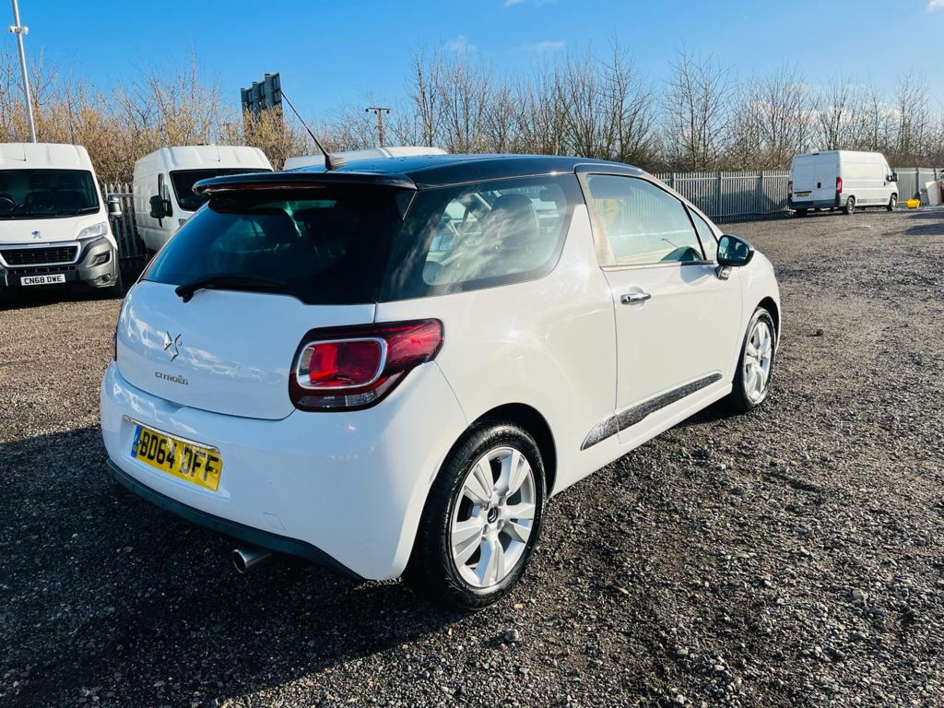 **ON SALE** Citroen DS3 Design + PureTech 1.2 2014 '64 Reg' A/C - ULEZ Compliant - Only 54,402 Miles - Image 8 of 21