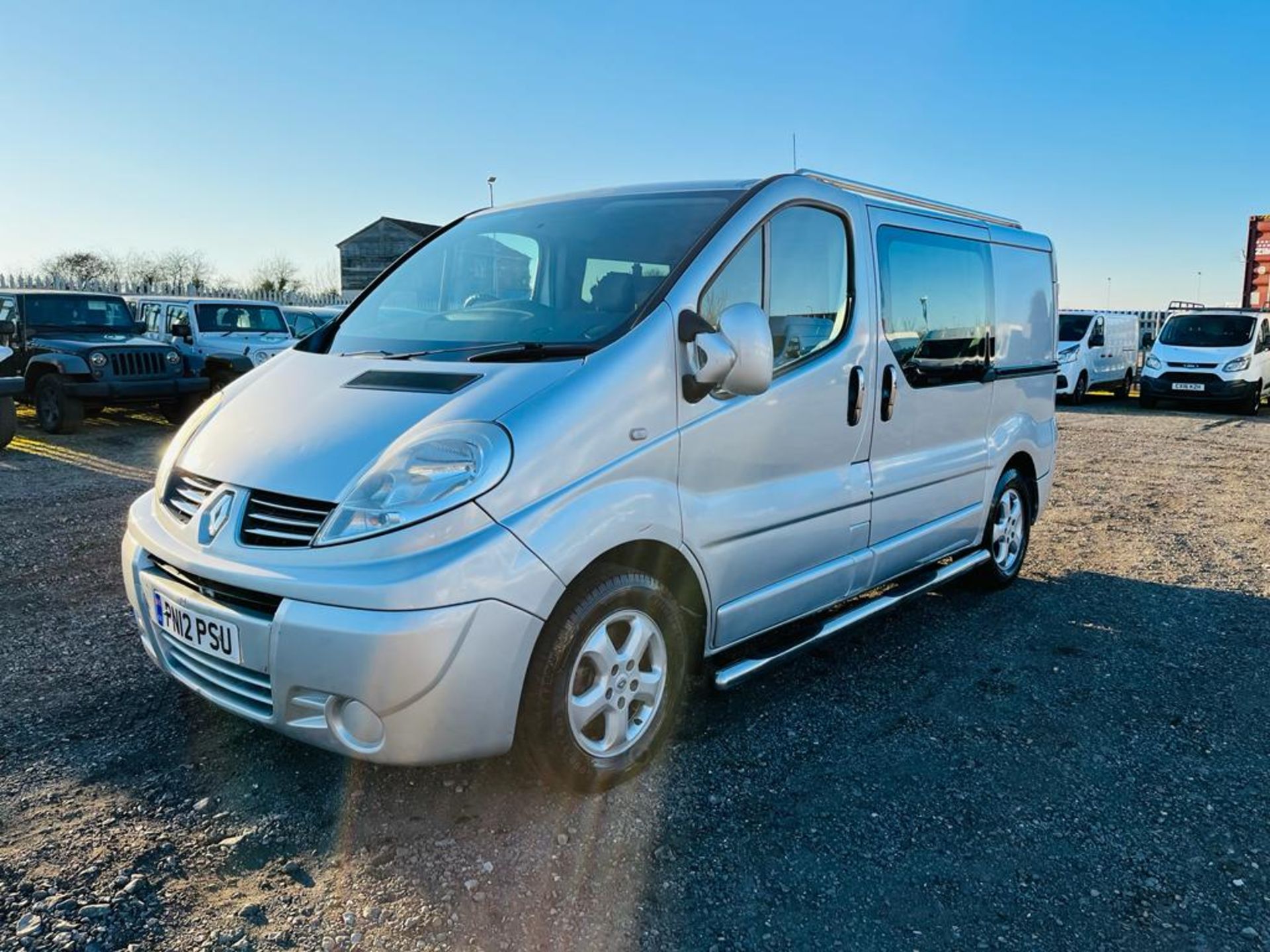 ** ON SALE ** Renault Trafic 6 Seater Crew Van SI27 Sport Dci 115 SWB 2.0 2012 '12 Reg' - A/C - Image 3 of 26