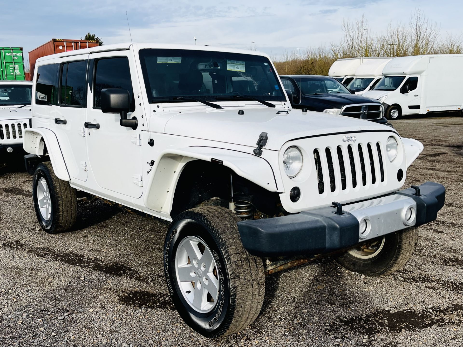 **ON SALE ** Jeep Wrangler 3.6L V6 Unlimited Sahara 4WD Convertible HardTop '2014 Year' - A/C - Image 2 of 24