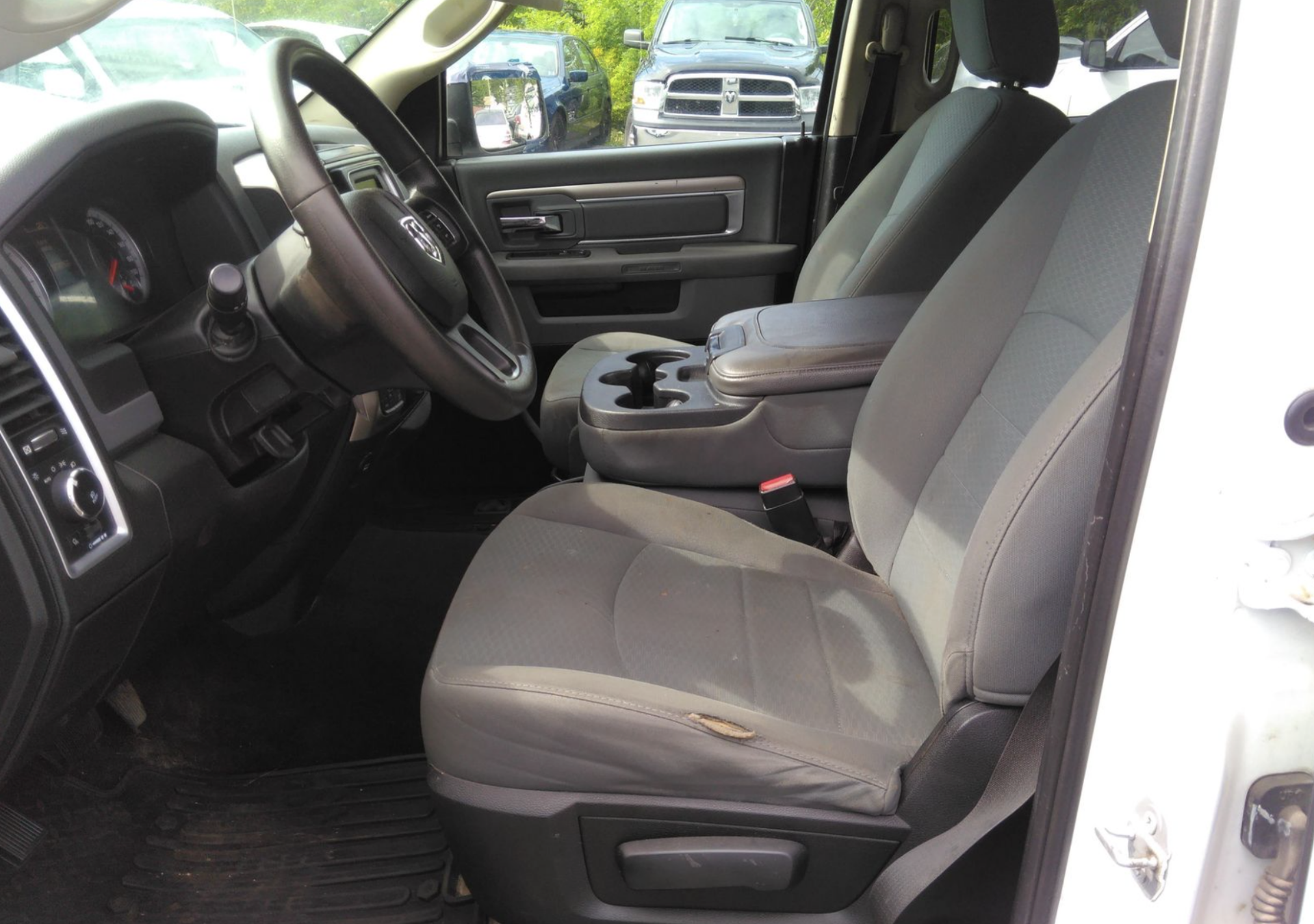 Dodge Ram 5.7 Hemi OutDoorsman 4WD '2015 Year' - Fresh Import - A/C - Crew Cab - ULEZ Compliant - Image 7 of 8