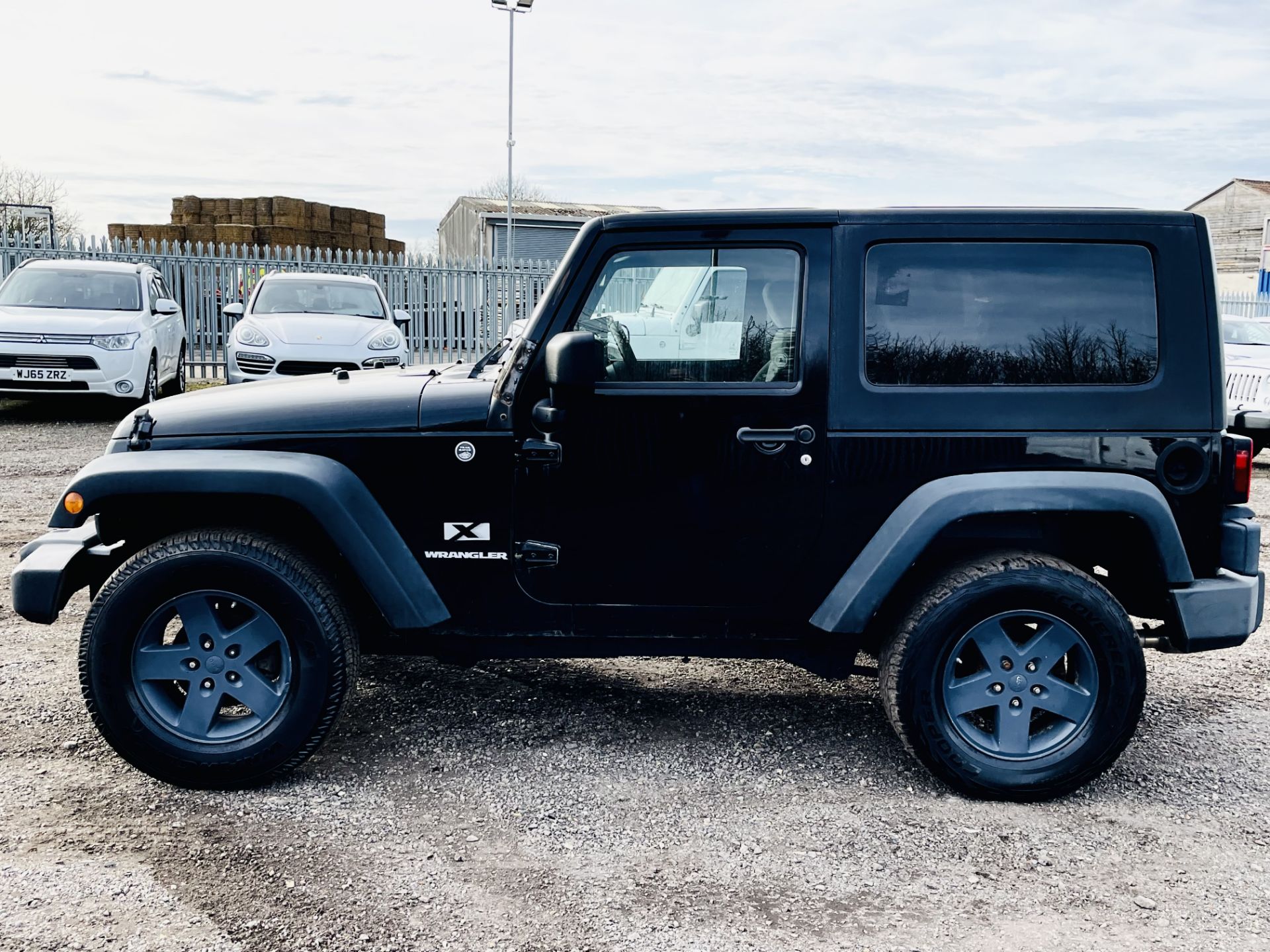 Jeep Wrangler 3.8L V6 4WD X '6 Speed Manual' '2009 Year' Convertible Hardtop - ULEZ Compliant - Image 9 of 21