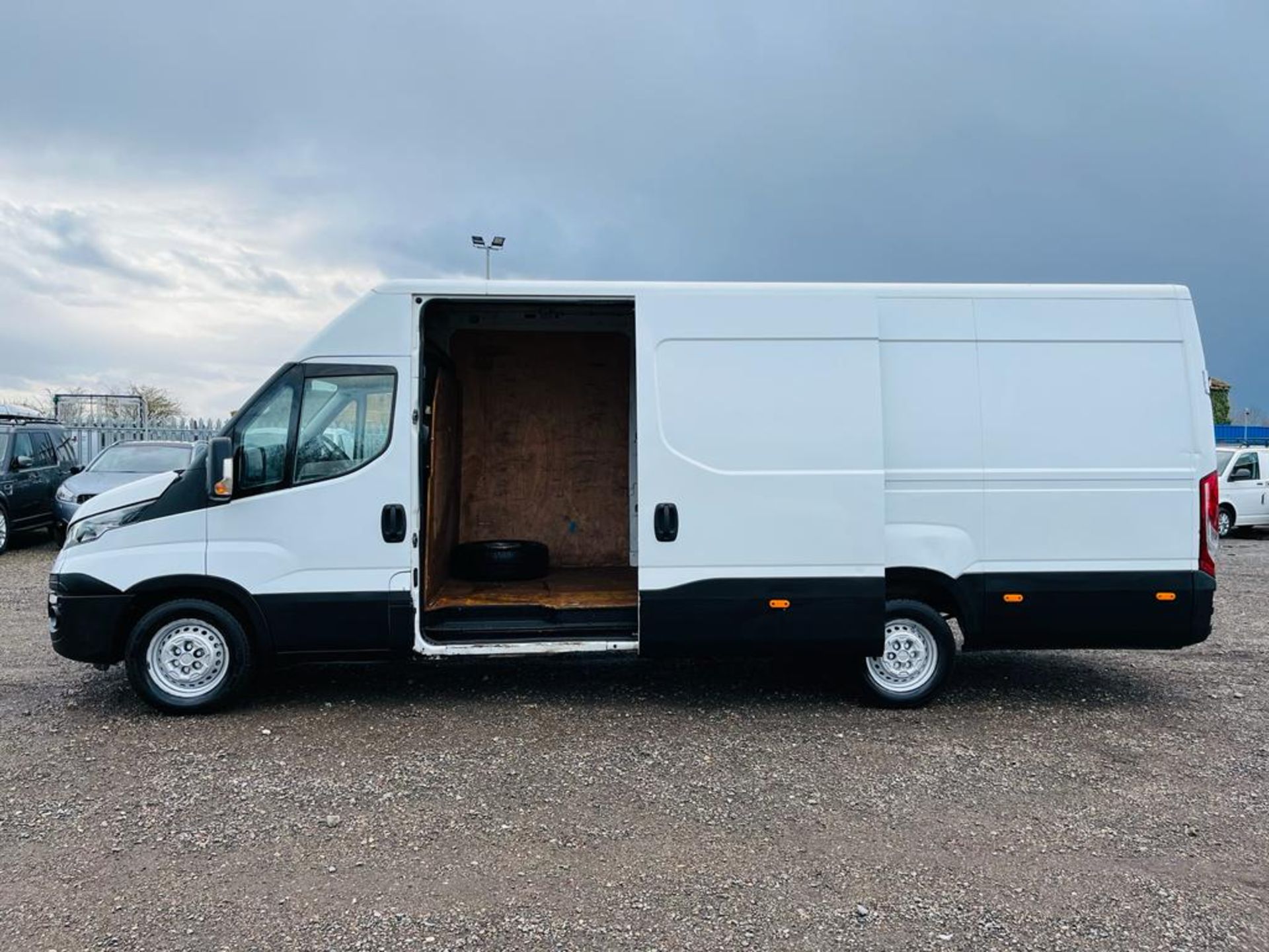 ** ON SALE ** Iveco Daily 2.3 HPI 35S13 L3 H3 2016 '66 Reg' Panel Van - ULEZ Compliant - Image 5 of 23