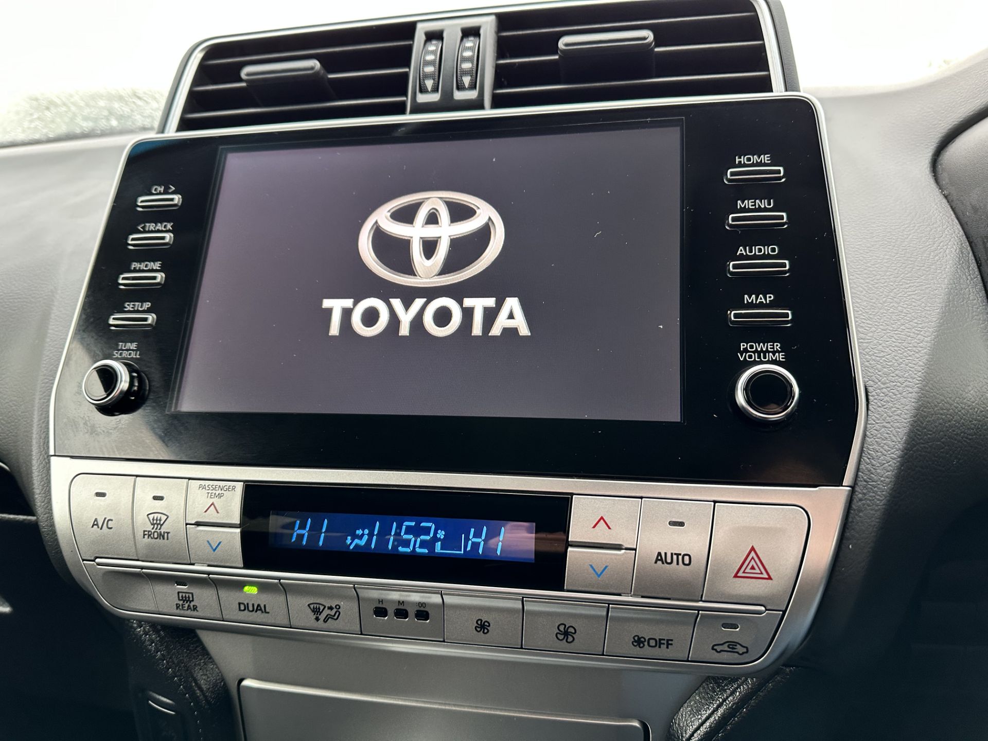 ** ON SALE ** Toyota Land Cruiser Active D-4D Auto 204 2022 '72 Reg' Sat Nav -A/C- ULEZ Compliant - Image 41 of 48