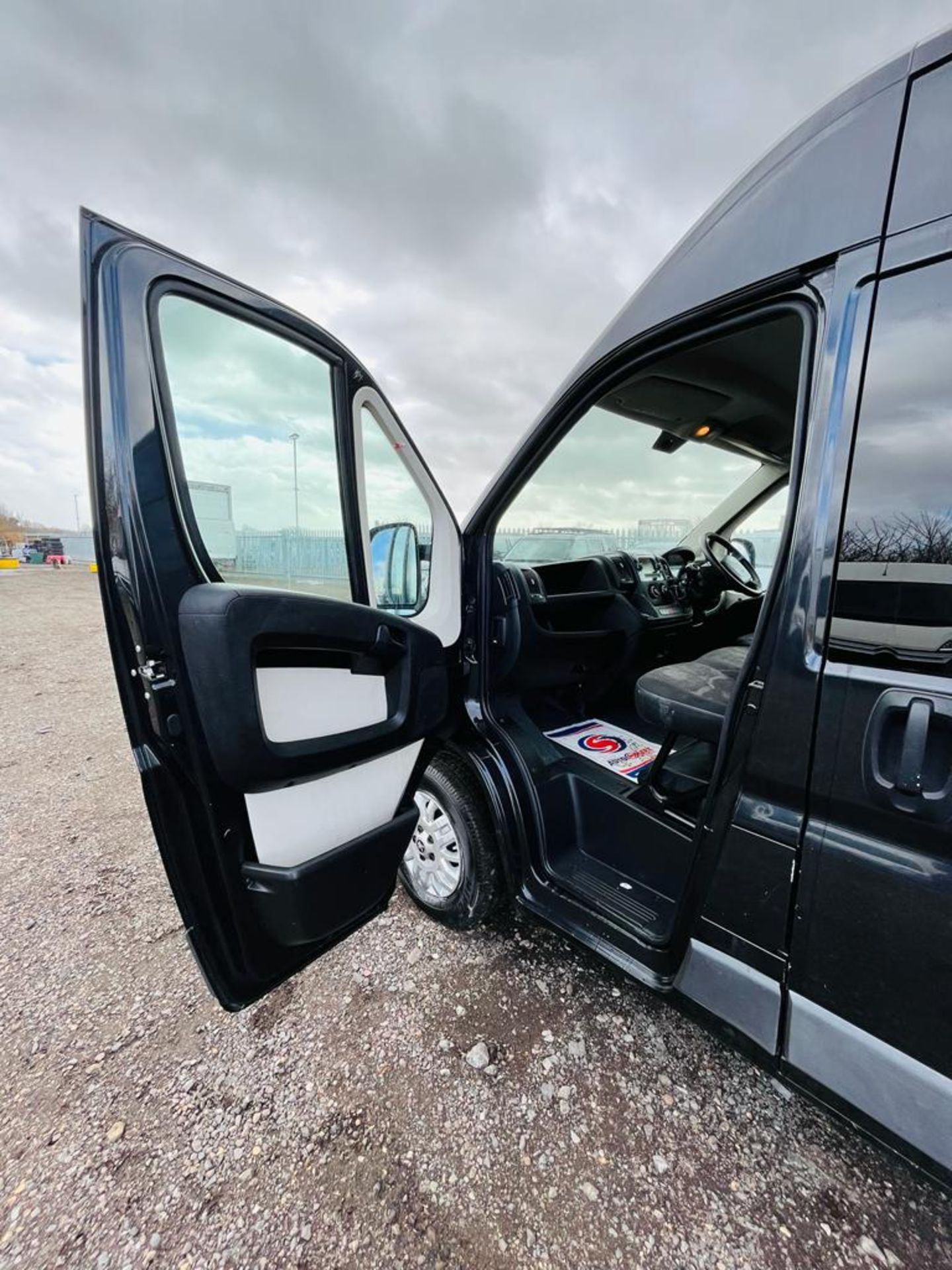 Peugeot Boxer 2.2 HDI 335 Professional L3 H2 2016 '16 Reg' Sat Nav - A/C - Panel Van - Image 15 of 20