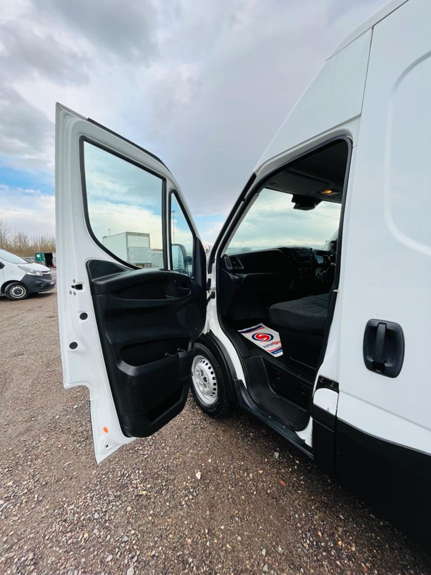 ** ON SALE ** Iveco Daily 2.3 HPI 35S13 L3 H3 2016 '66 Reg' Panel Van - ULEZ Compliant - Image 18 of 23