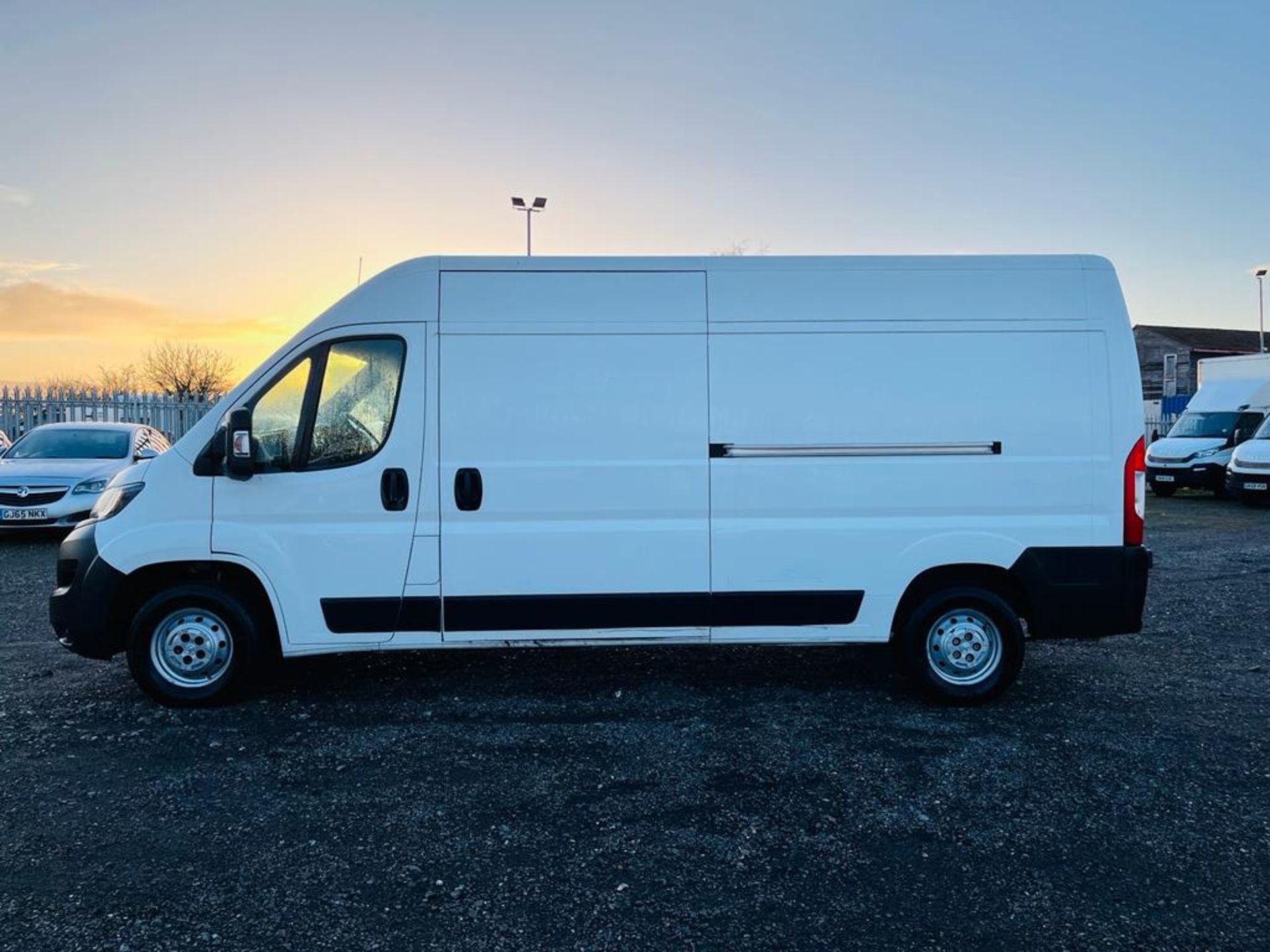 Peugeot Boxer 2.0 BlueHDI L3 H2 Professional 2018 '18 Reg' Sat Nav - A/C - ULEZ Compliant - Image 4 of 23