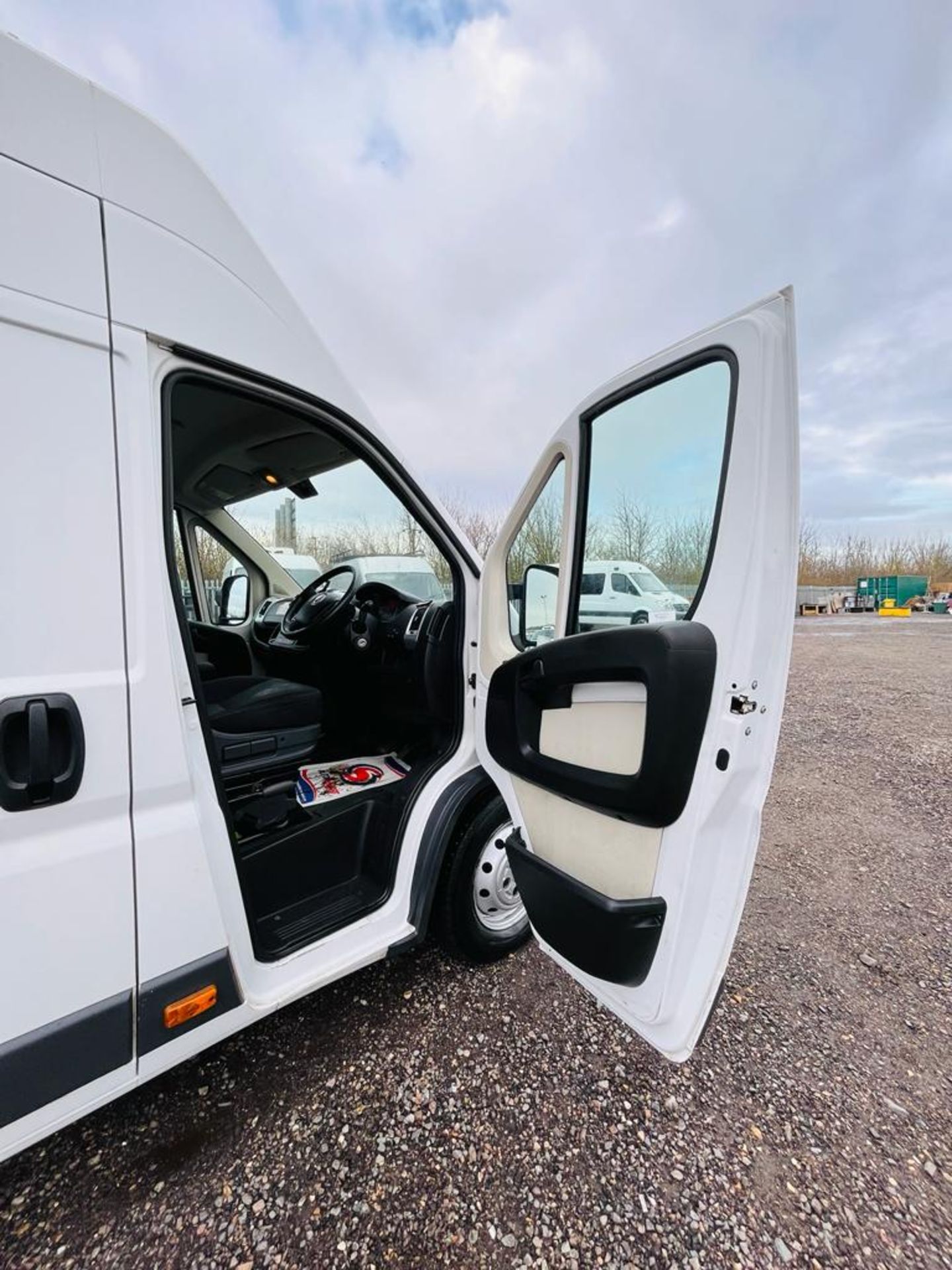 Fiat Ducato 2.3 Multi Jet L4 H3 2018 '18 Reg' A/C - ULEZ Compliant - Extra High Roof - Image 15 of 27