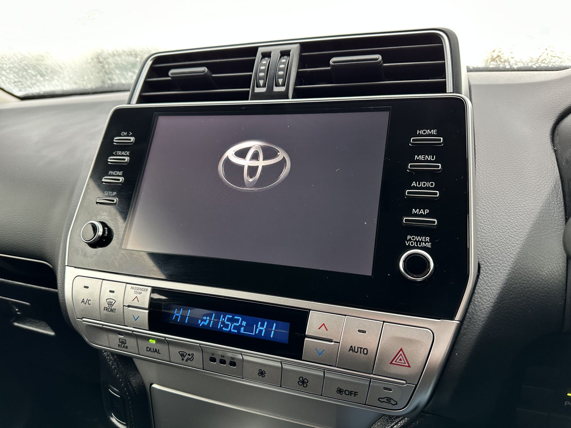 ** ON SALE ** Toyota Land Cruiser Active D-4D Auto 204 2022 '72 Reg' Sat Nav -A/C- ULEZ Compliant - Image 39 of 48