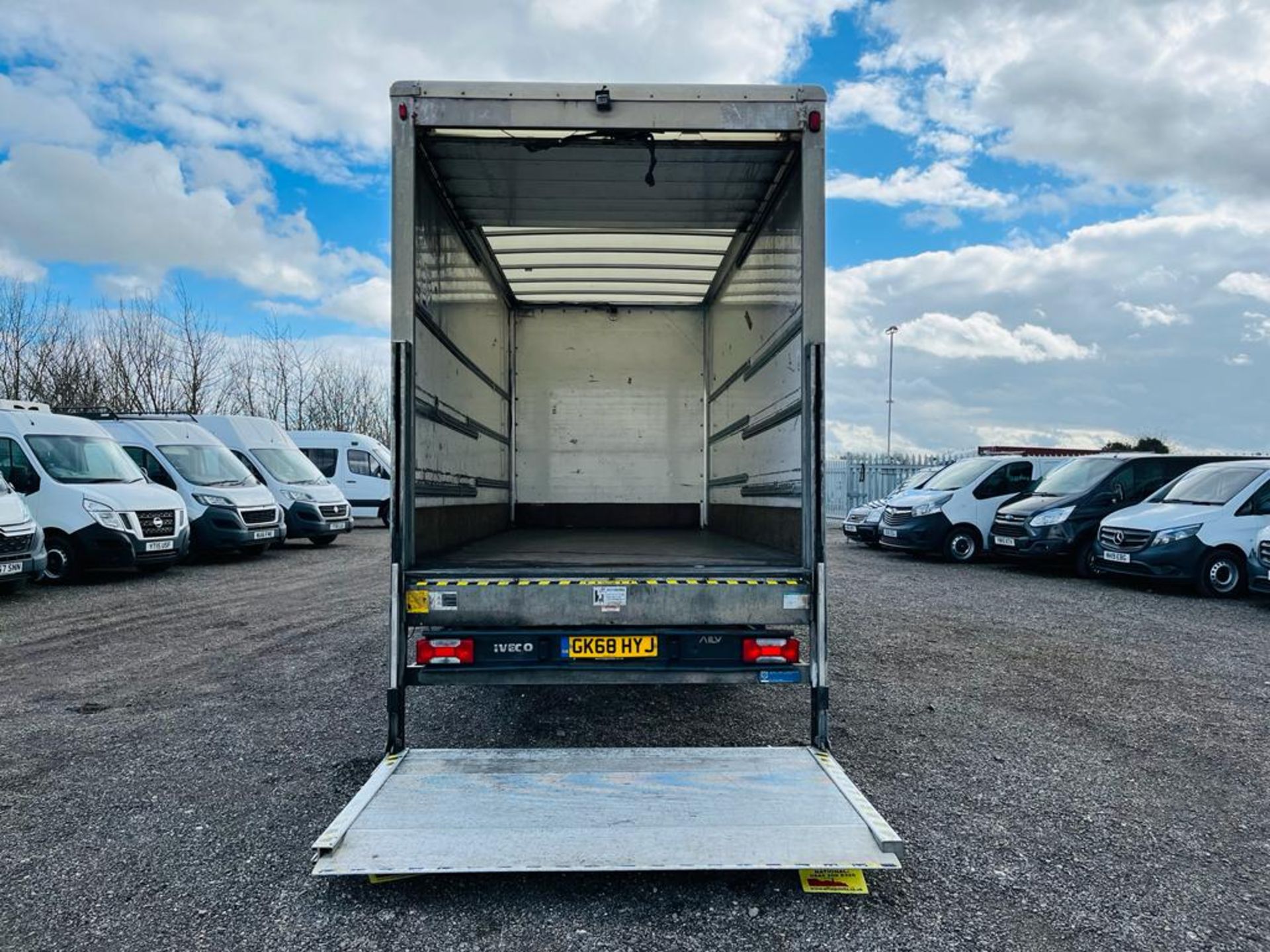 Iveco Daily 3.0 HD GRP BOX L4 70C18 HI-Matic Auto 2018 '68 Reg' - A/C - ULEZ Compliant - Image 7 of 21