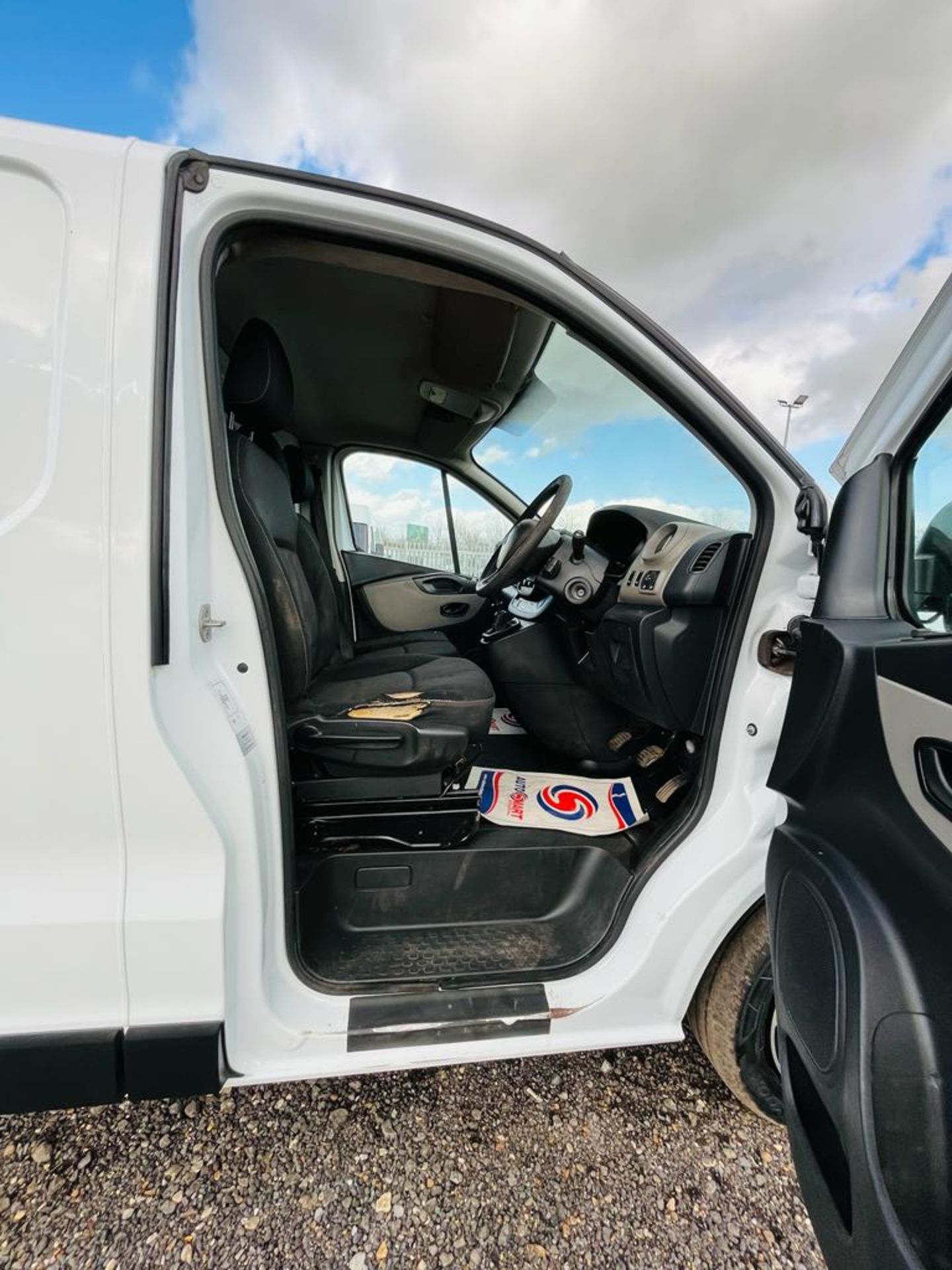** ON SALE ** Renault Trafic SL27 Business + 1.6 DCI 115 L1 H1 2016 '16 Reg' -A/C- Only 69794 Miles - Image 14 of 25