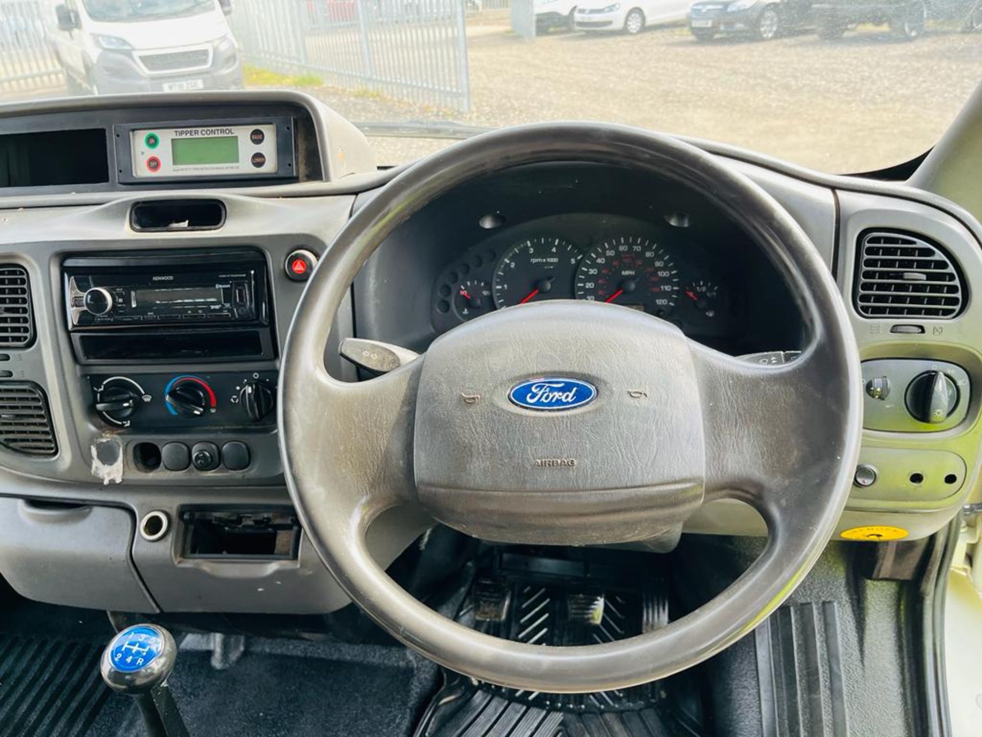 ** ON SALE ** Ford Transit 2.4 TD 350 Tipper Crew Cab 2006 '06 Reg' - Twin Rear Axle - NO VAT - Image 13 of 23