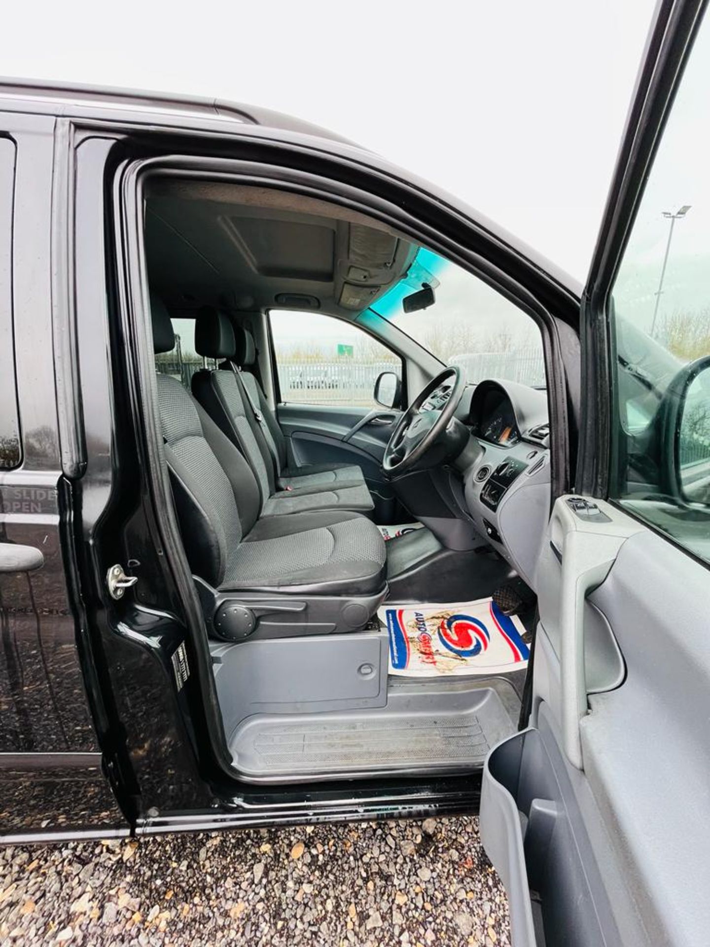 **ON SALE ** Mercedes Benz Vito 2.1 CDI 115 Long Traveliner Long 2009 '59 Reg' -A/C - 9 Seats - Image 15 of 31