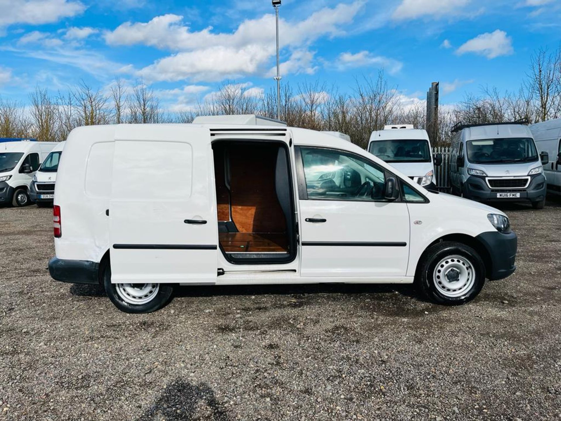 ** ON SALE ** Volkswagen Caddy Maxi 1.6 TDI C20 StartLine DSG Automatic 2014 '14 Reg ' - A/C - Image 12 of 25