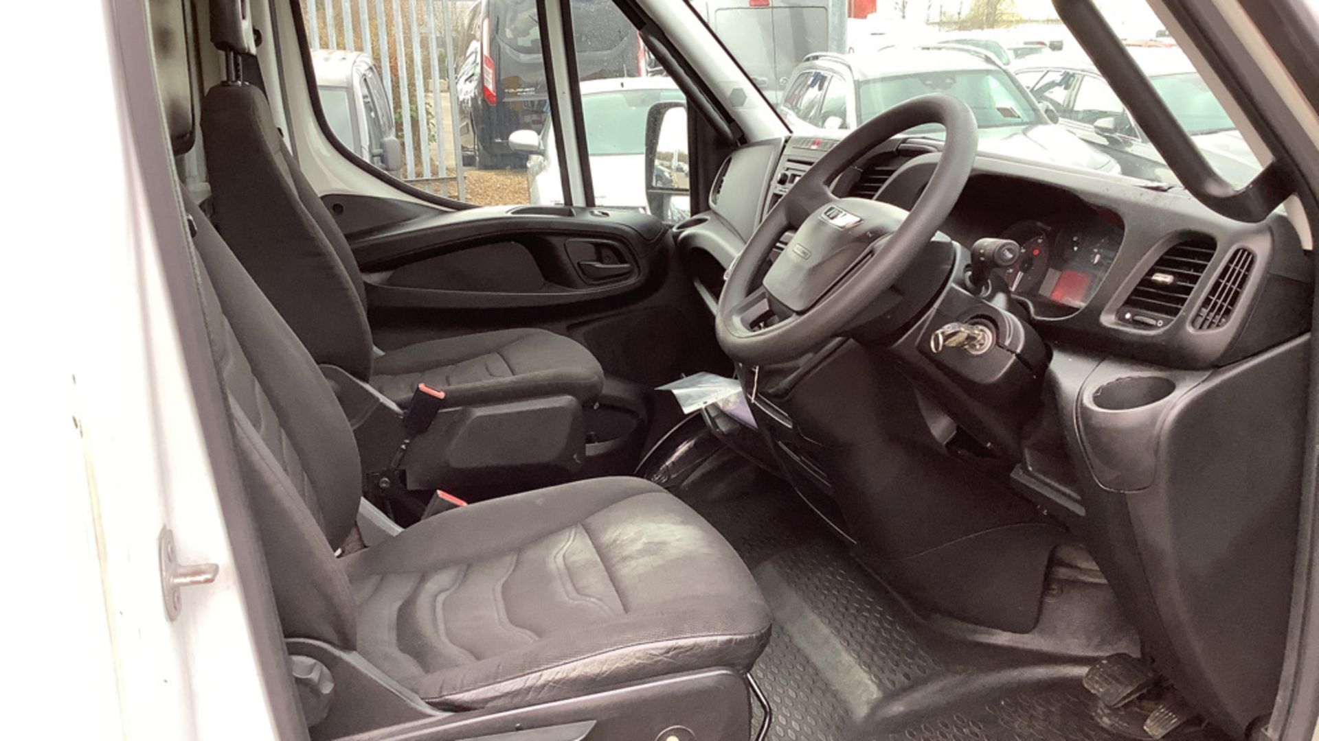 ** ON SALE ** IVECO Daily 35S11 Hi-Matic LWB Luton Body 2.3 2016 '16 Reg' - Panel Van - NO VAT - Image 8 of 9