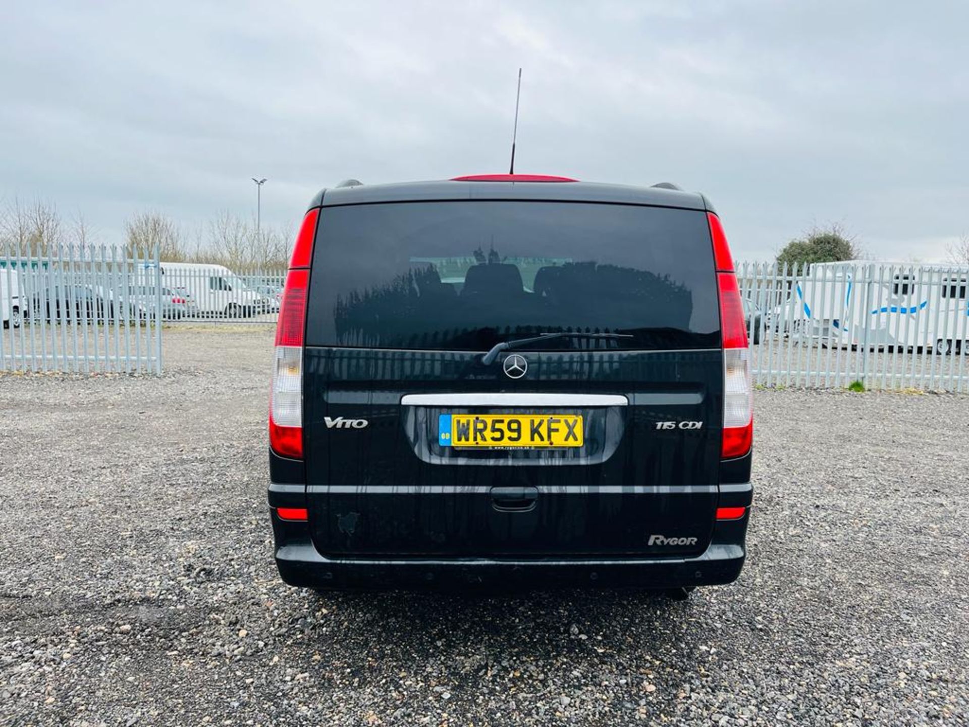 **ON SALE ** Mercedes Benz Vito 2.1 CDI 115 Long Traveliner Long 2009 '59 Reg' -A/C - 9 Seats - Image 8 of 31