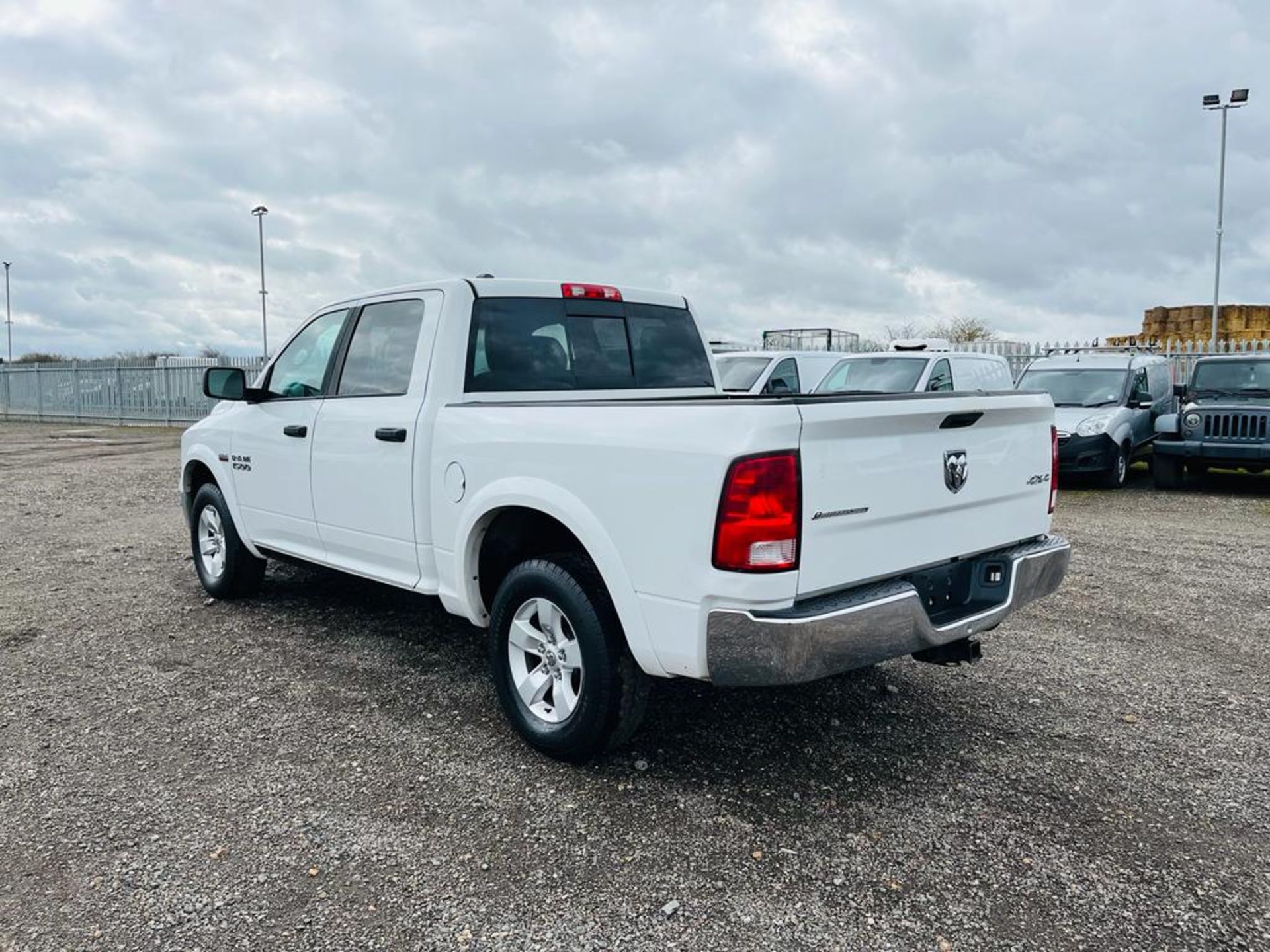 *ON SALE*Dodge Ram 5.7 Hemi OutDoorsman 4WD '2015 Year' -Fresh Import -A/C-Crew Cab - ULEZ Compliant - Image 5 of 25