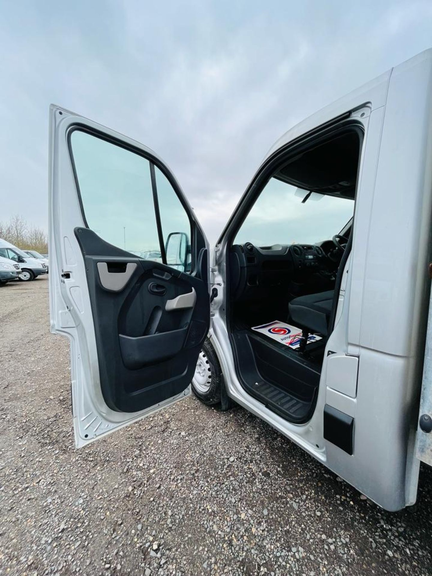 **ON SALE** Vauxhall Movano 2.3 CDTI BlueInjection F3500 L2 Dropside Alloy Body 2017 '67 Reg' - Image 16 of 19