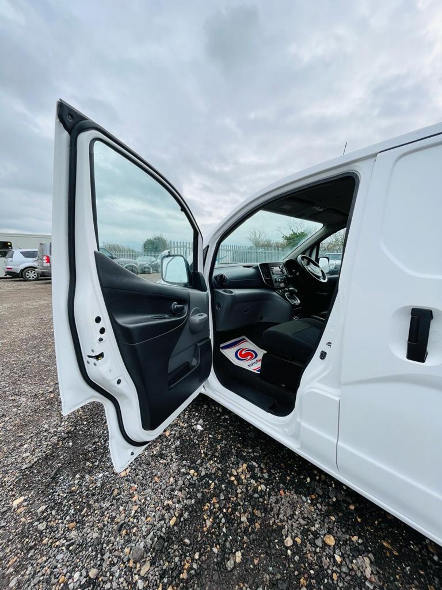 ** ON SALE ** Nissan E-NV200 Acenta 40kwh 80KW Auto 2019 '68 Reg' Electricity - ULEZ Compliant - A/C - Image 20 of 25