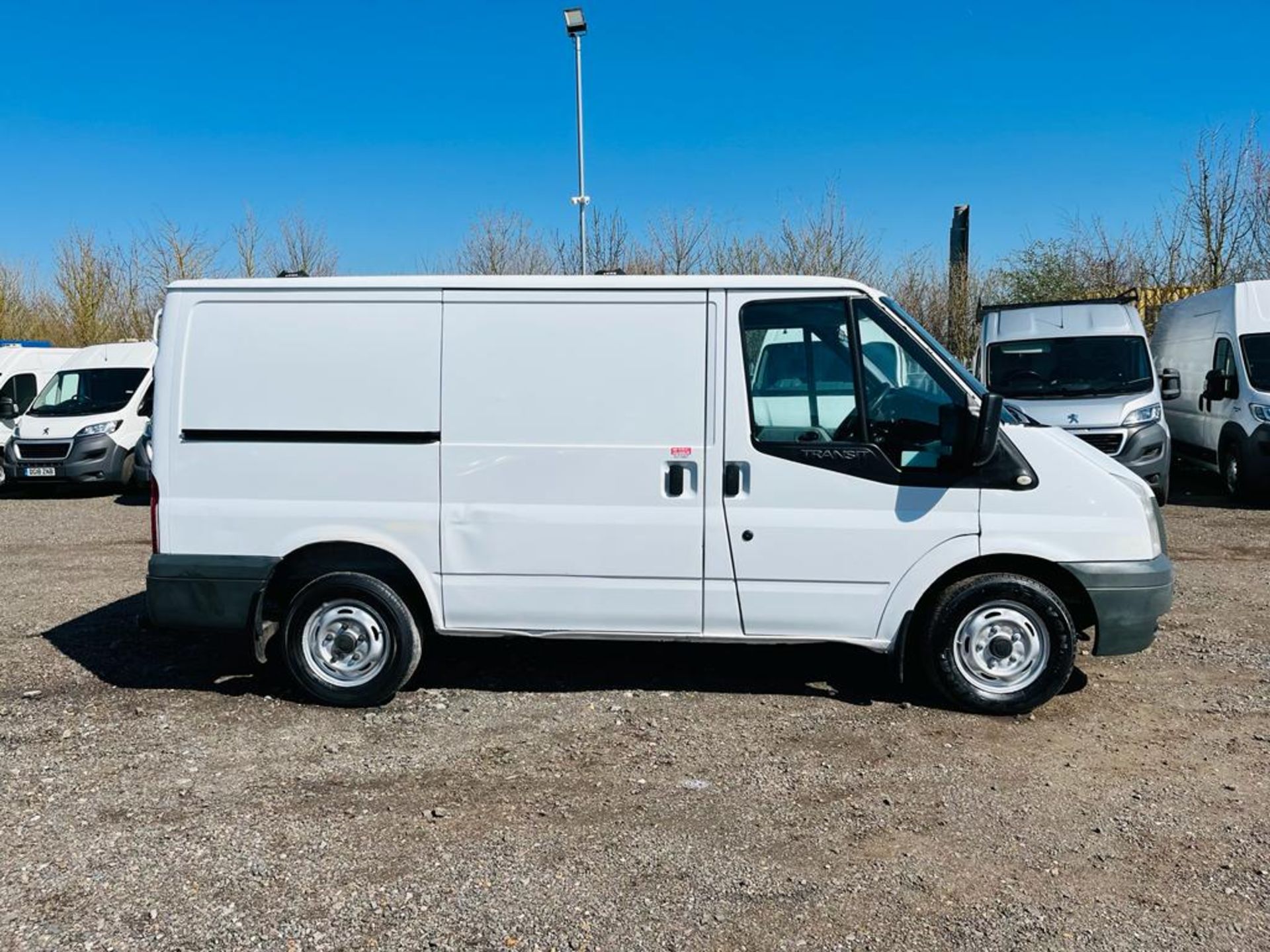 ** ON SALE ** Ford Transit 2.2 TDCI T300 100 FWD 2012 '62 Reg' - Panel Van - L1 H1 - Image 11 of 26