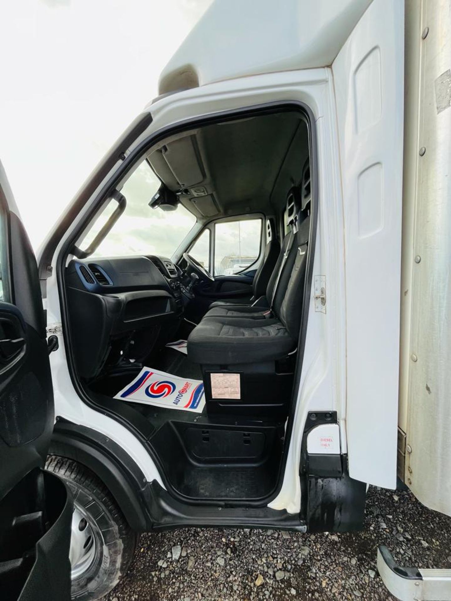 Iveco Daily 3.0 HD GRP BOX L4 70C18 HI-Matic Auto 2018 '68 Reg' - A/C - ULEZ Compliant - Image 17 of 21