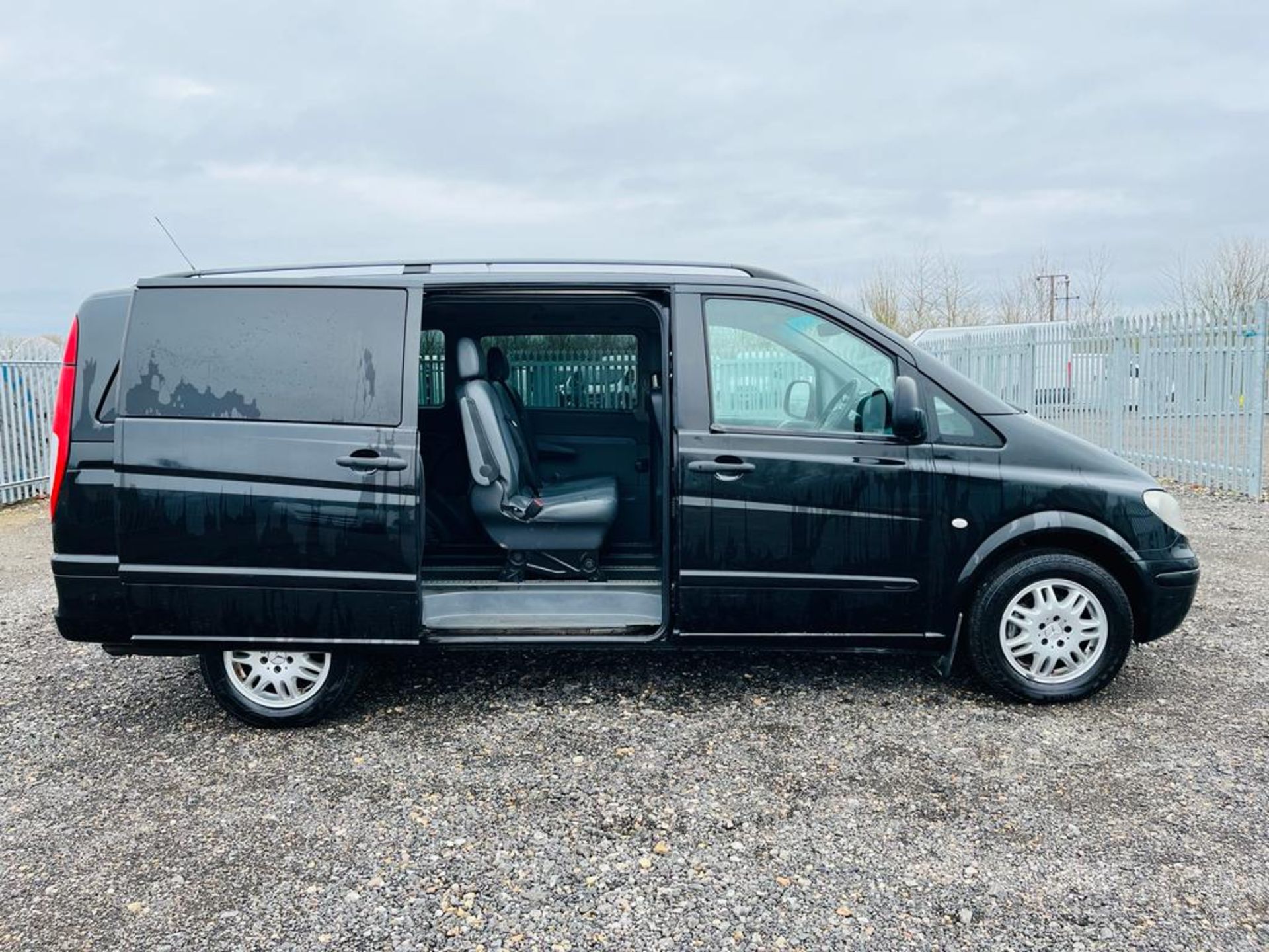 **ON SALE ** Mercedes Benz Vito 2.1 CDI 115 Long Traveliner Long 2009 '59 Reg' -A/C - 9 Seats - Image 12 of 31