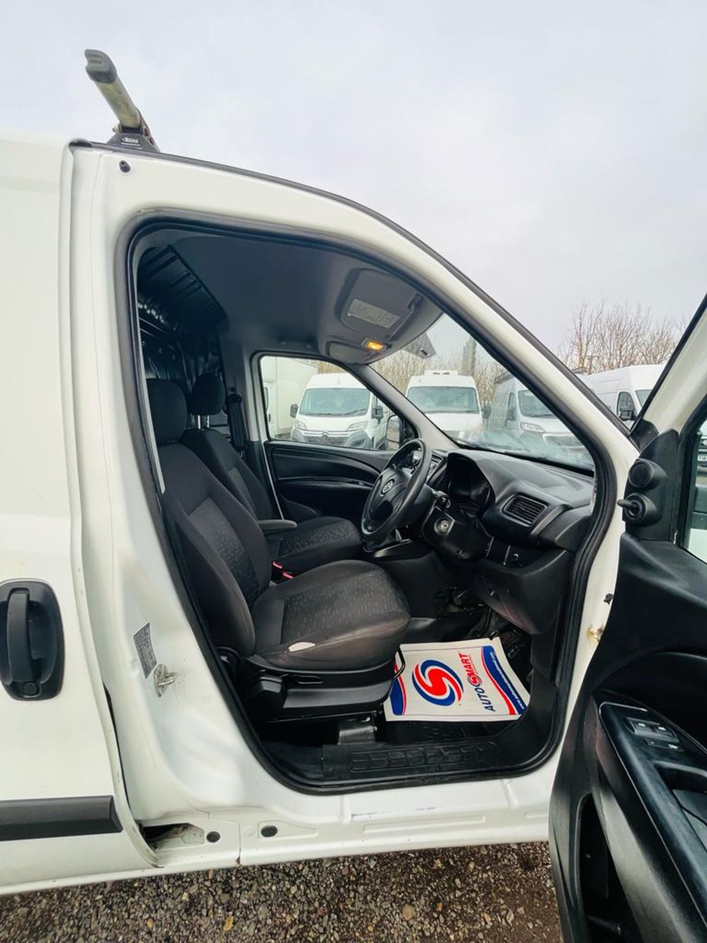 Vauxhall Combo 2300 CDTI E-Flex L2H1 LWB 1.3 2014 '64 Reg' - Panel Van - Ex-Waterboard Van - Image 16 of 29