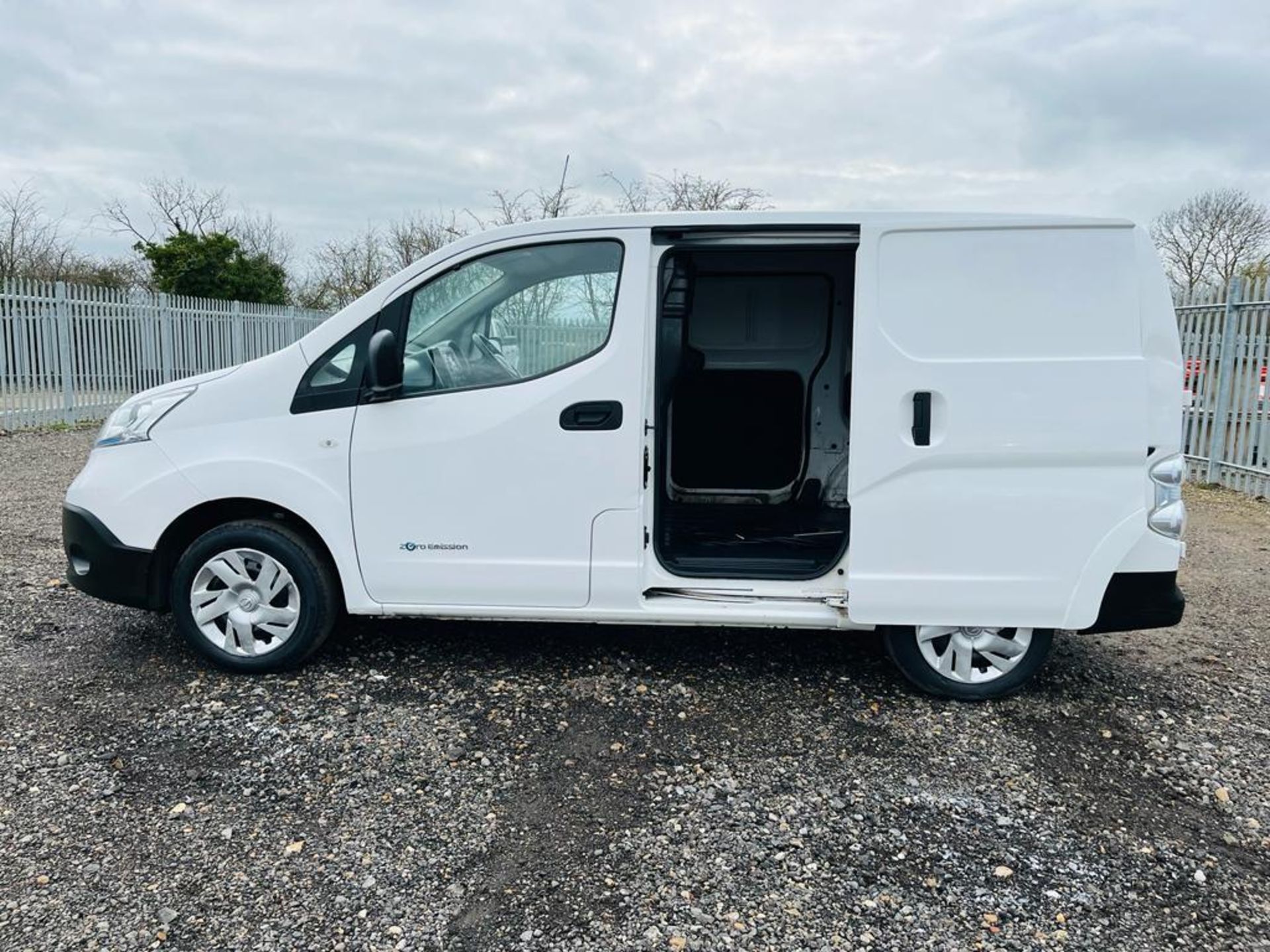 ** ON SALE ** Nissan E-NV200 Acenta 40kwh 80KW Auto 2019 '68 Reg' Electricity - ULEZ Compliant - A/C - Image 5 of 25