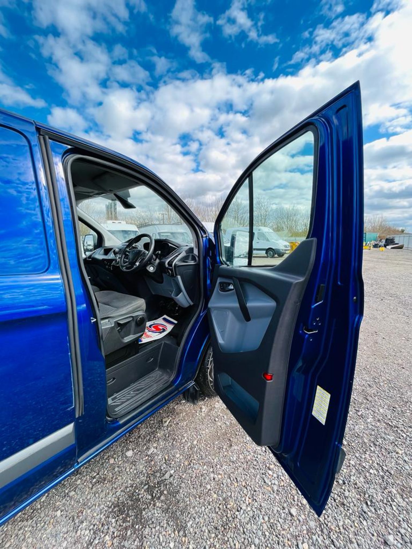 ** ON SALE ** Ford Transit TDCI 125 Trend L1 H1 2016 '16 Reg' Panel Van - No Vat - Image 13 of 25